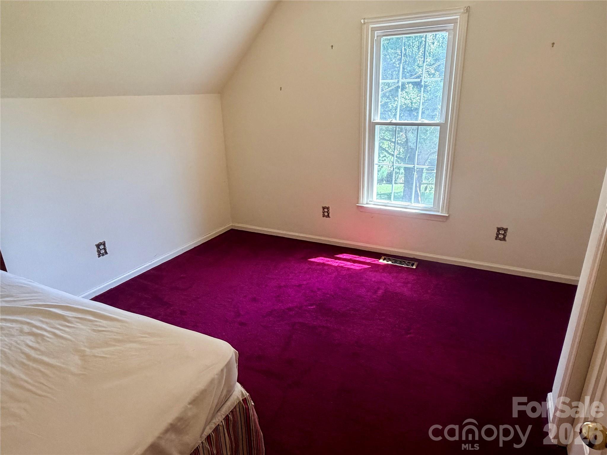1070 W River Run — Asheboro