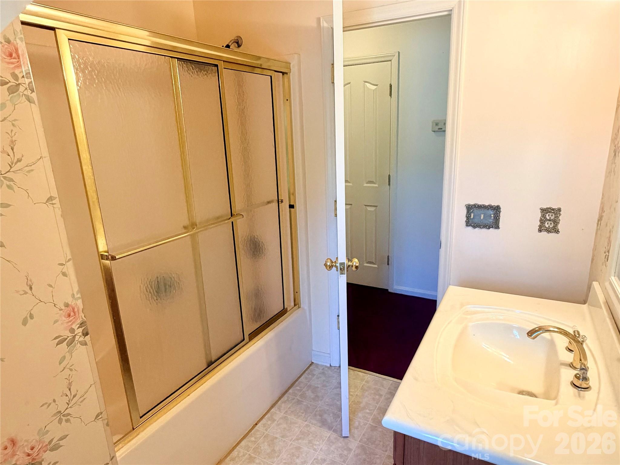1070 W River Run — Asheboro