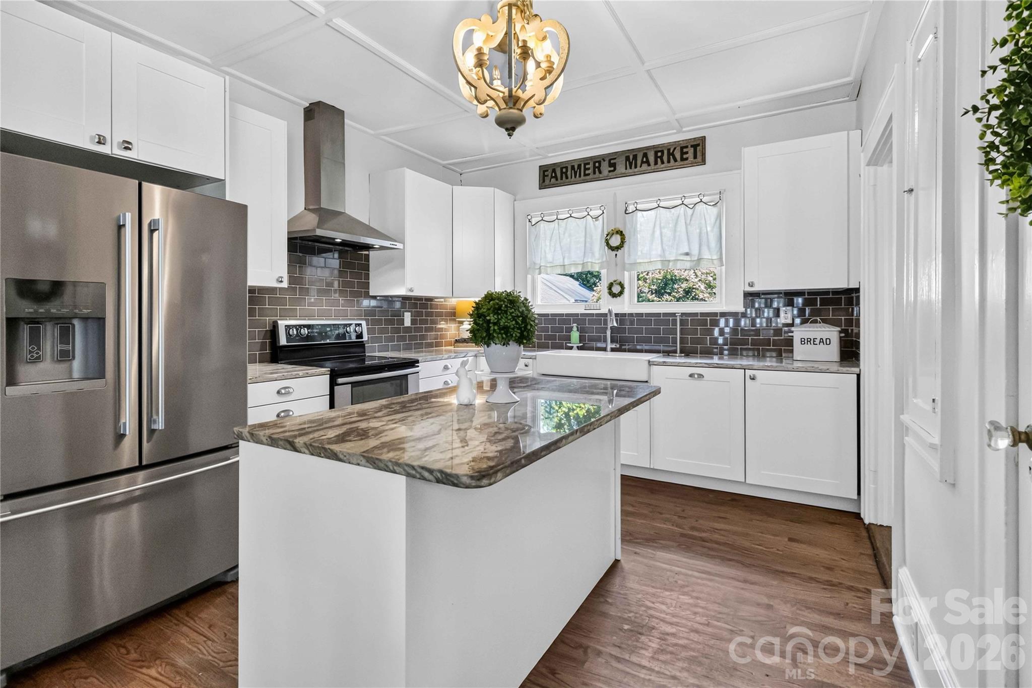 112 Pressley Street — Clover