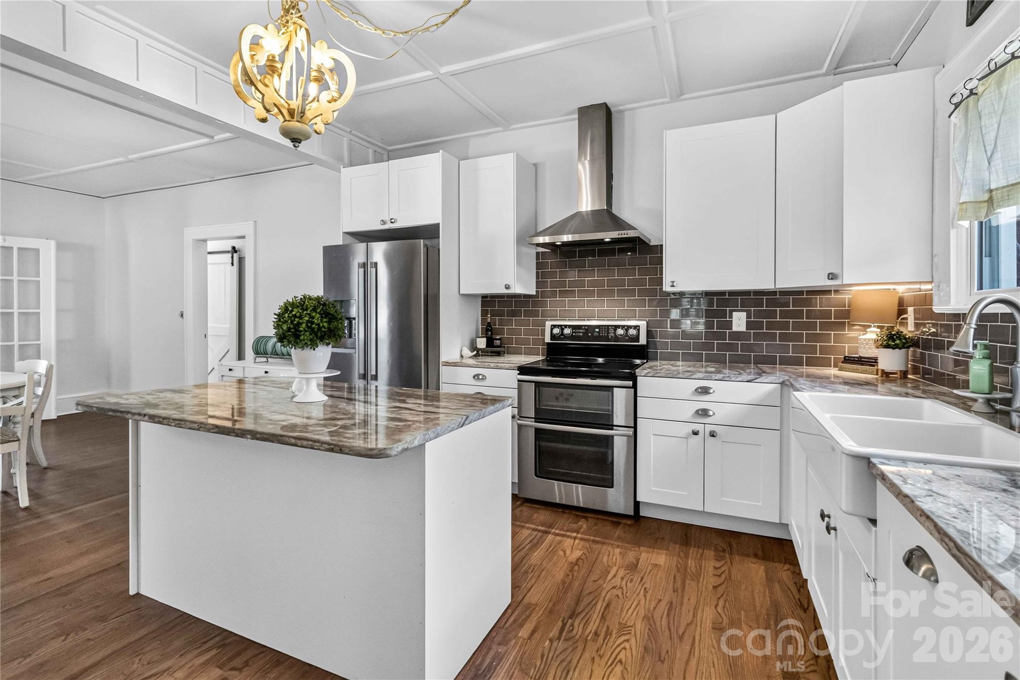 112 Pressley Street — Clover