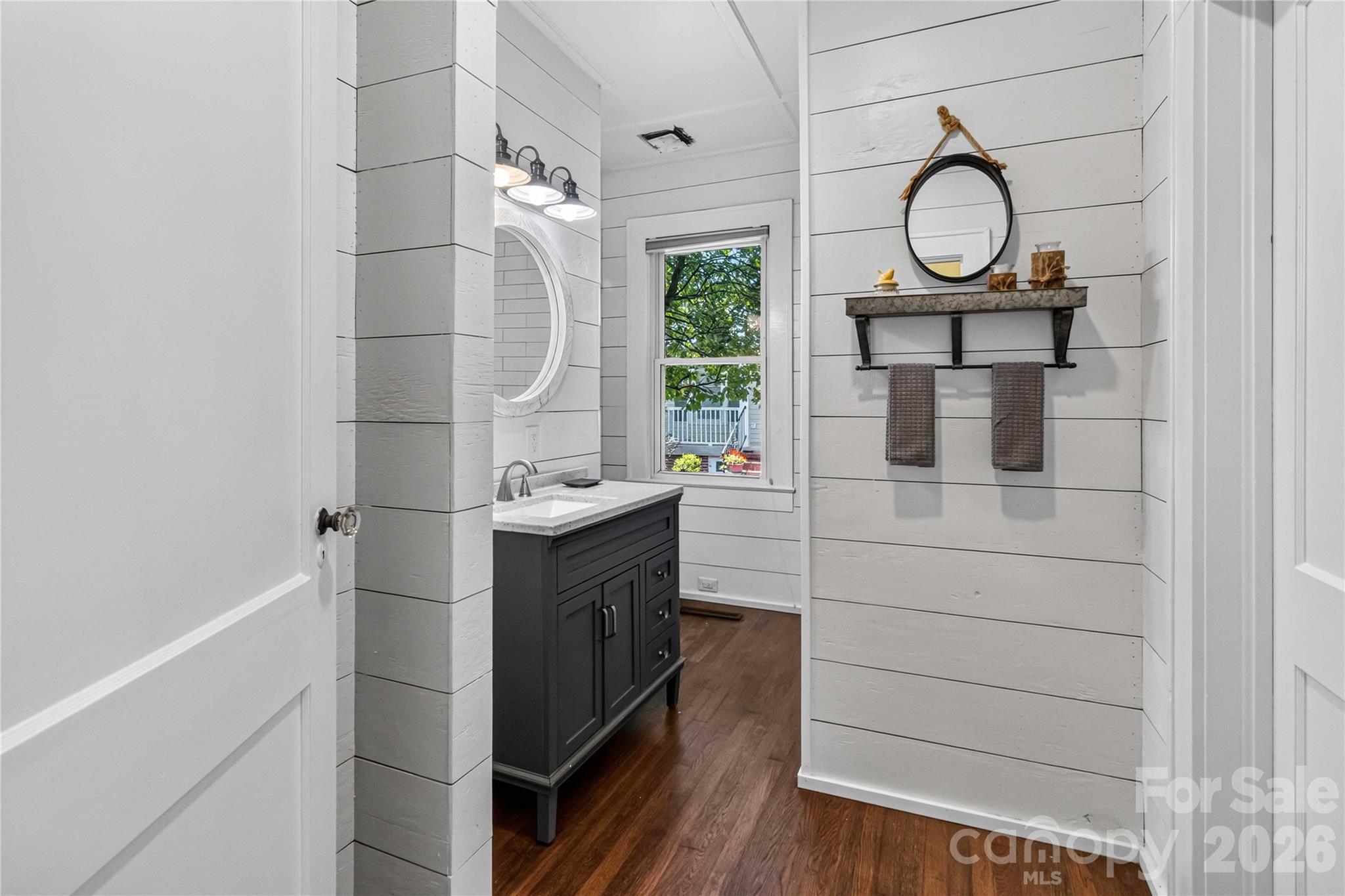 112 Pressley Street — Clover