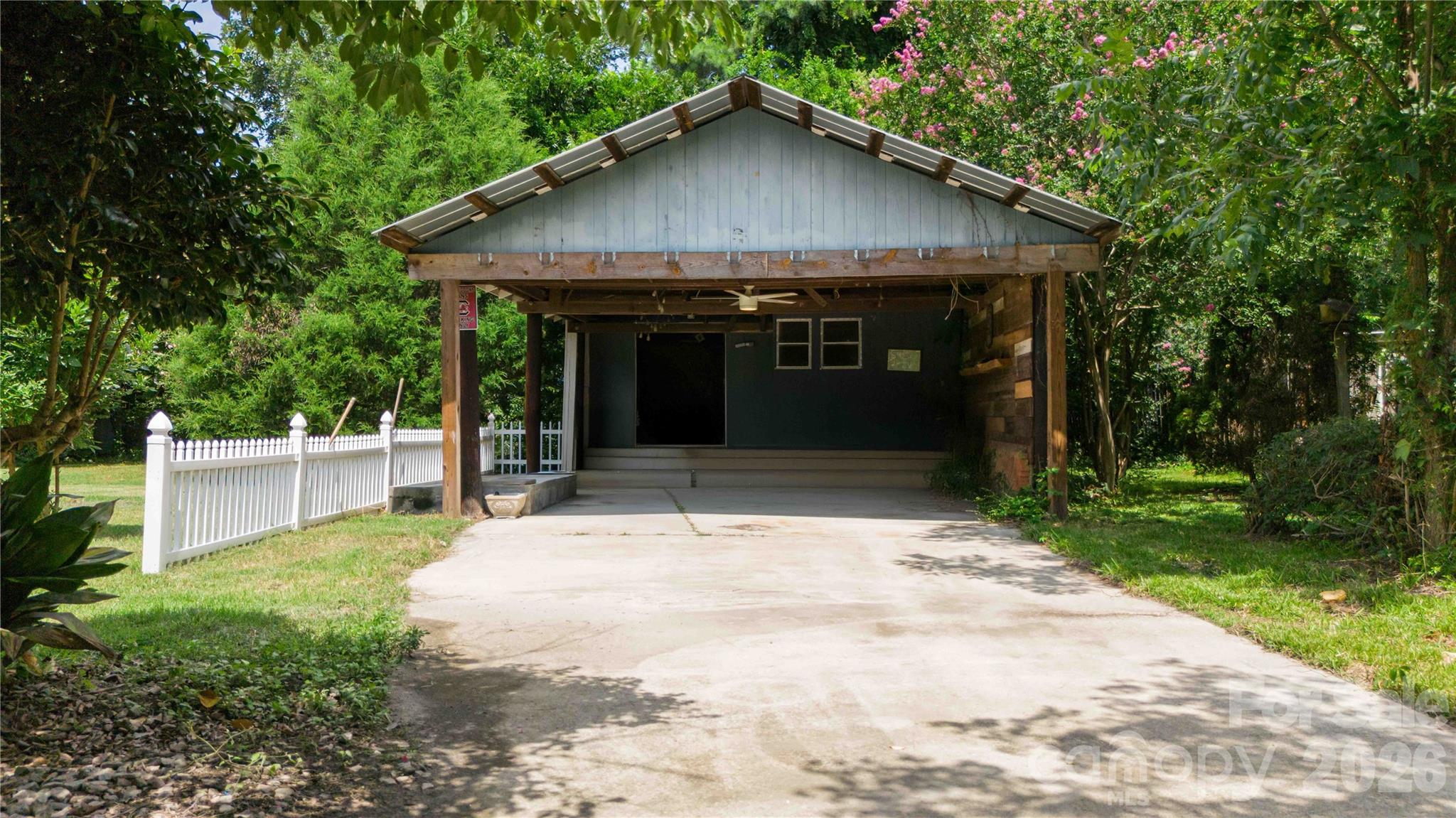 112 Pressley Street — Clover