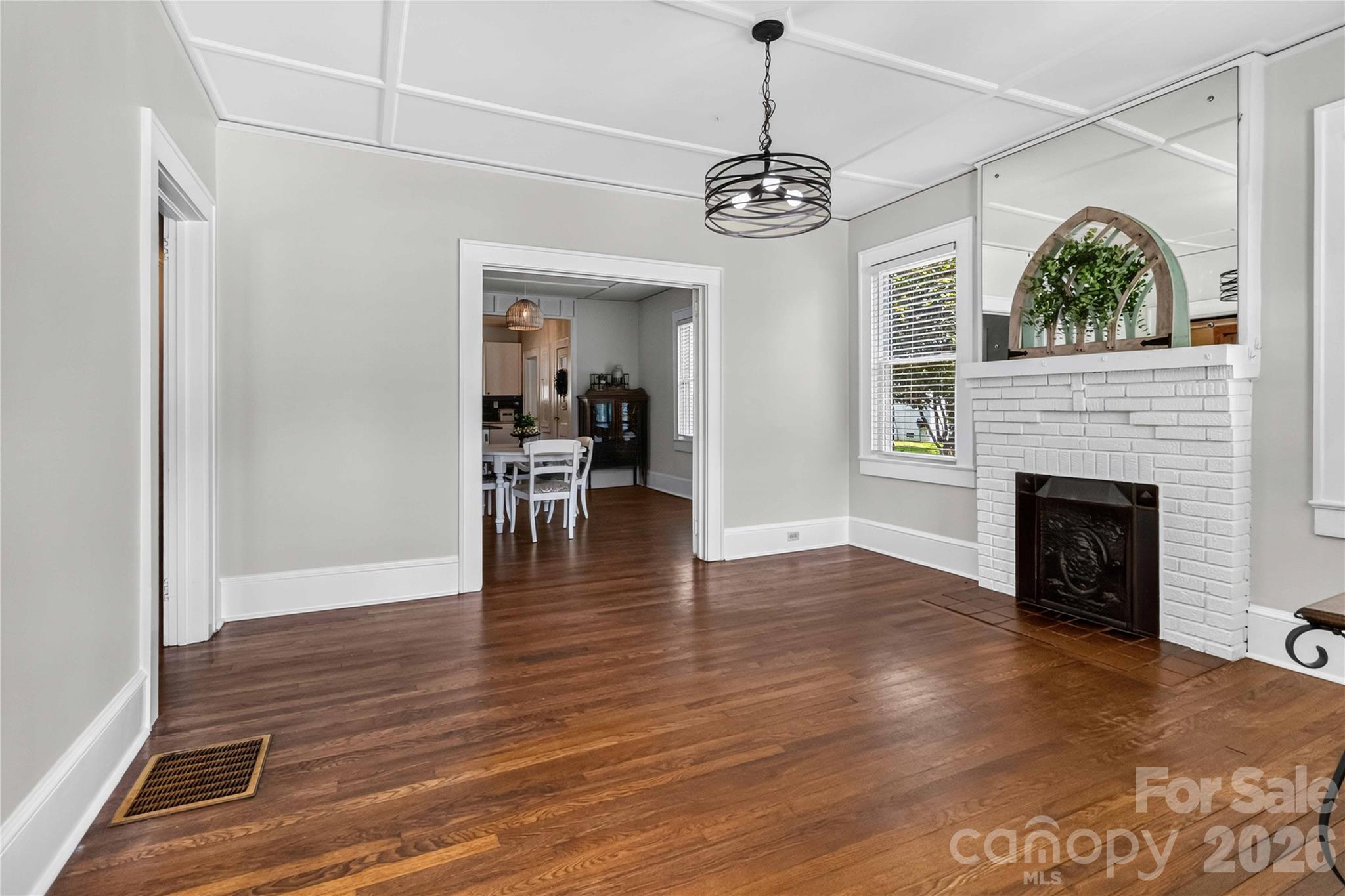 112 Pressley Street — Clover