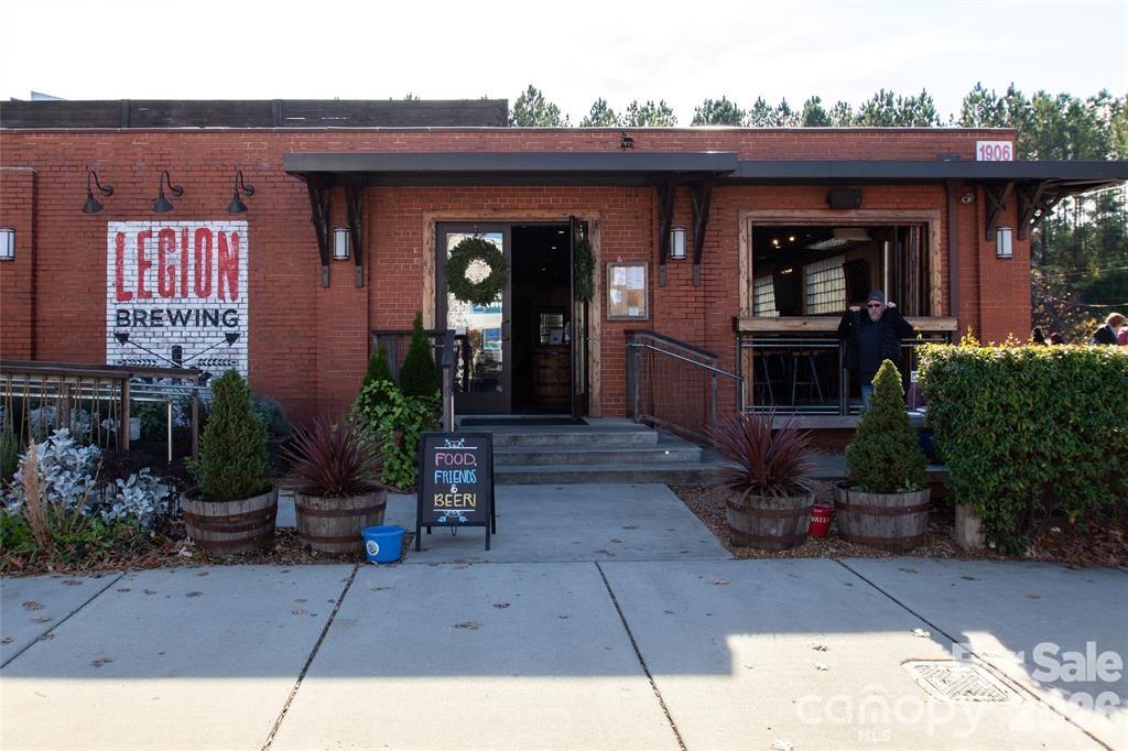 3020 Cobbs Hill Road — Charlotte