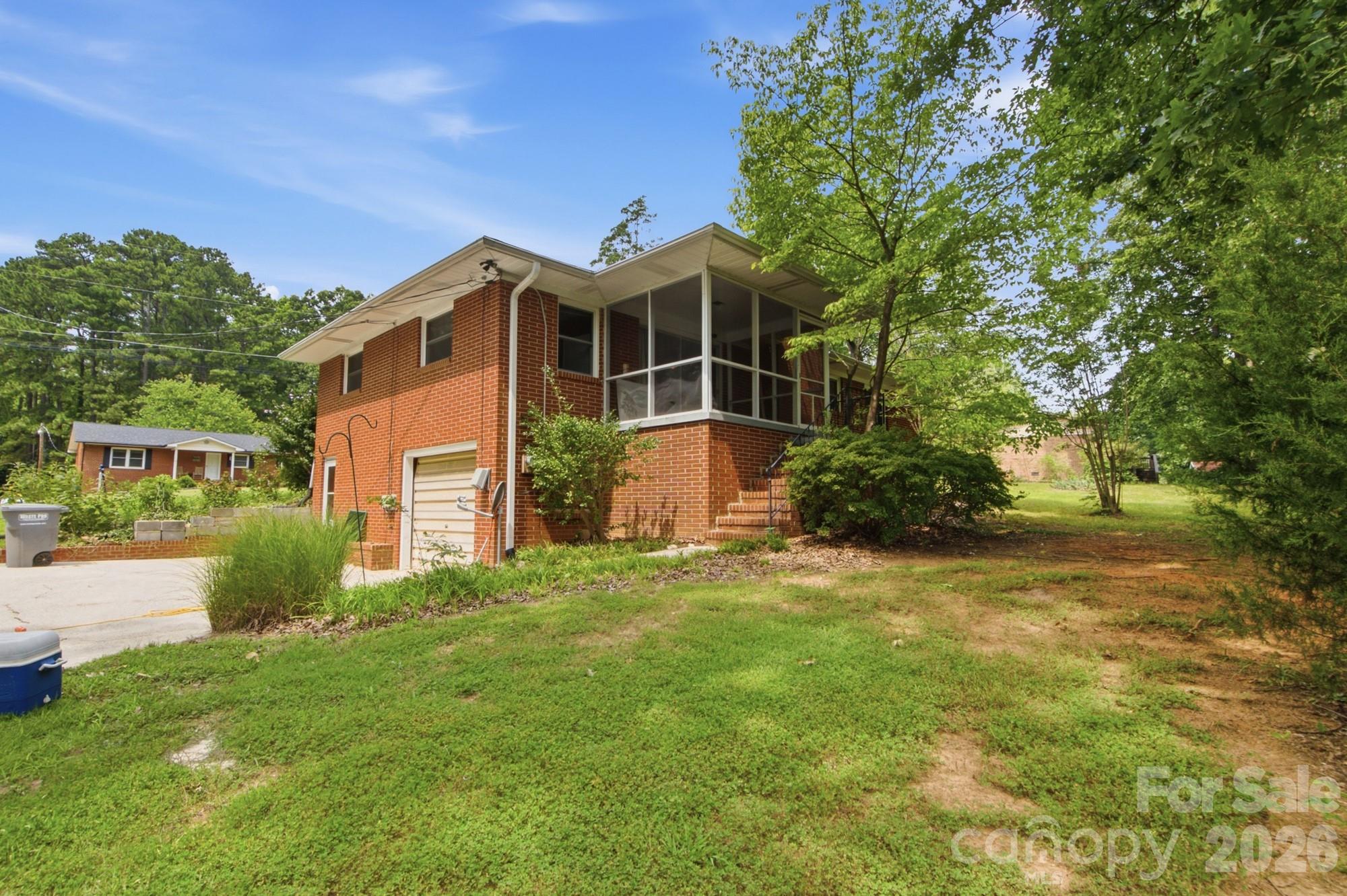 406 Town Street — Landis