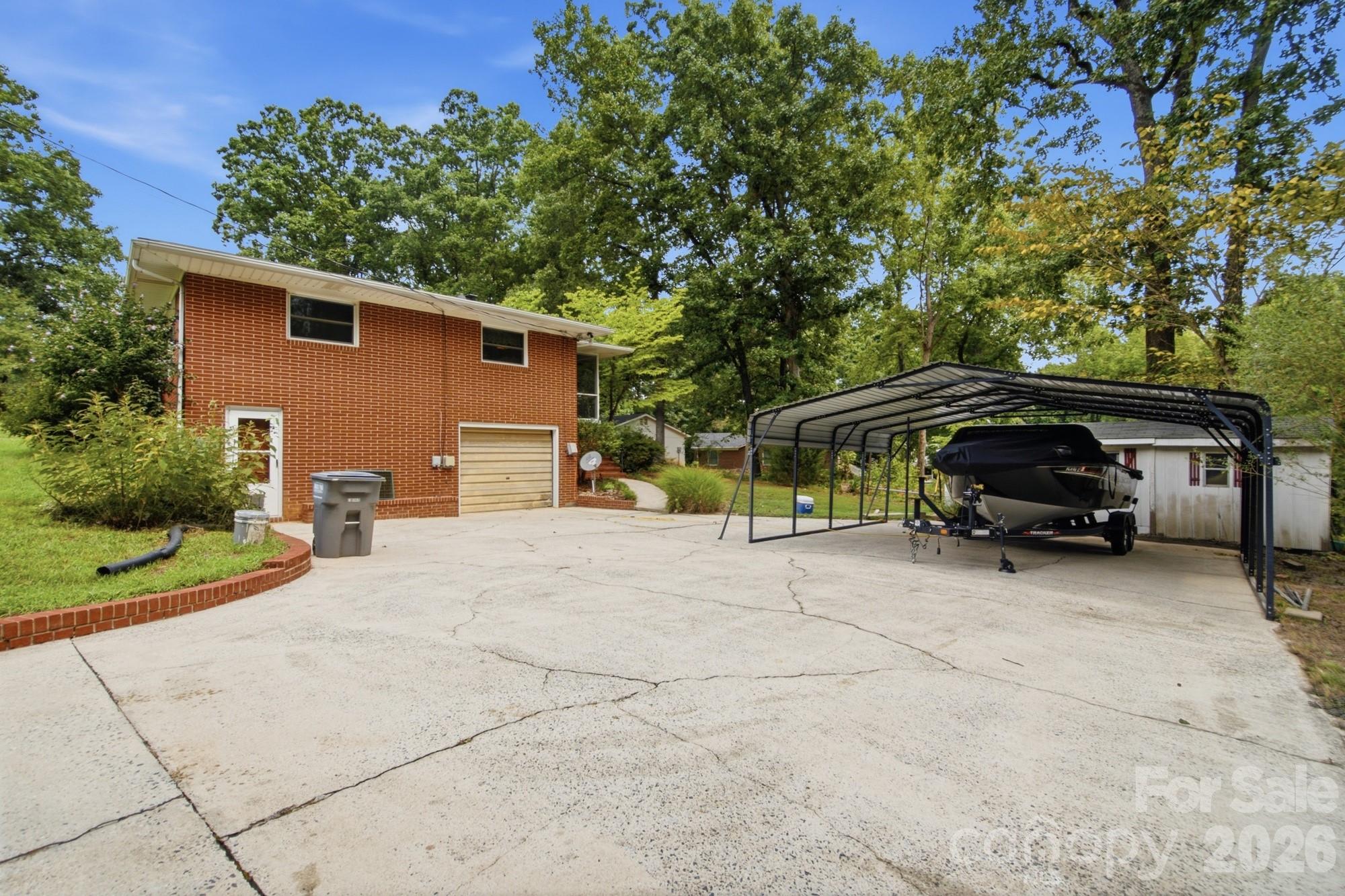 406 Town Street — Landis
