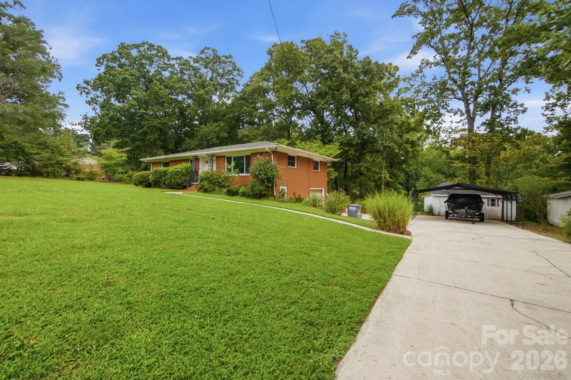 406 Town Street — Landis