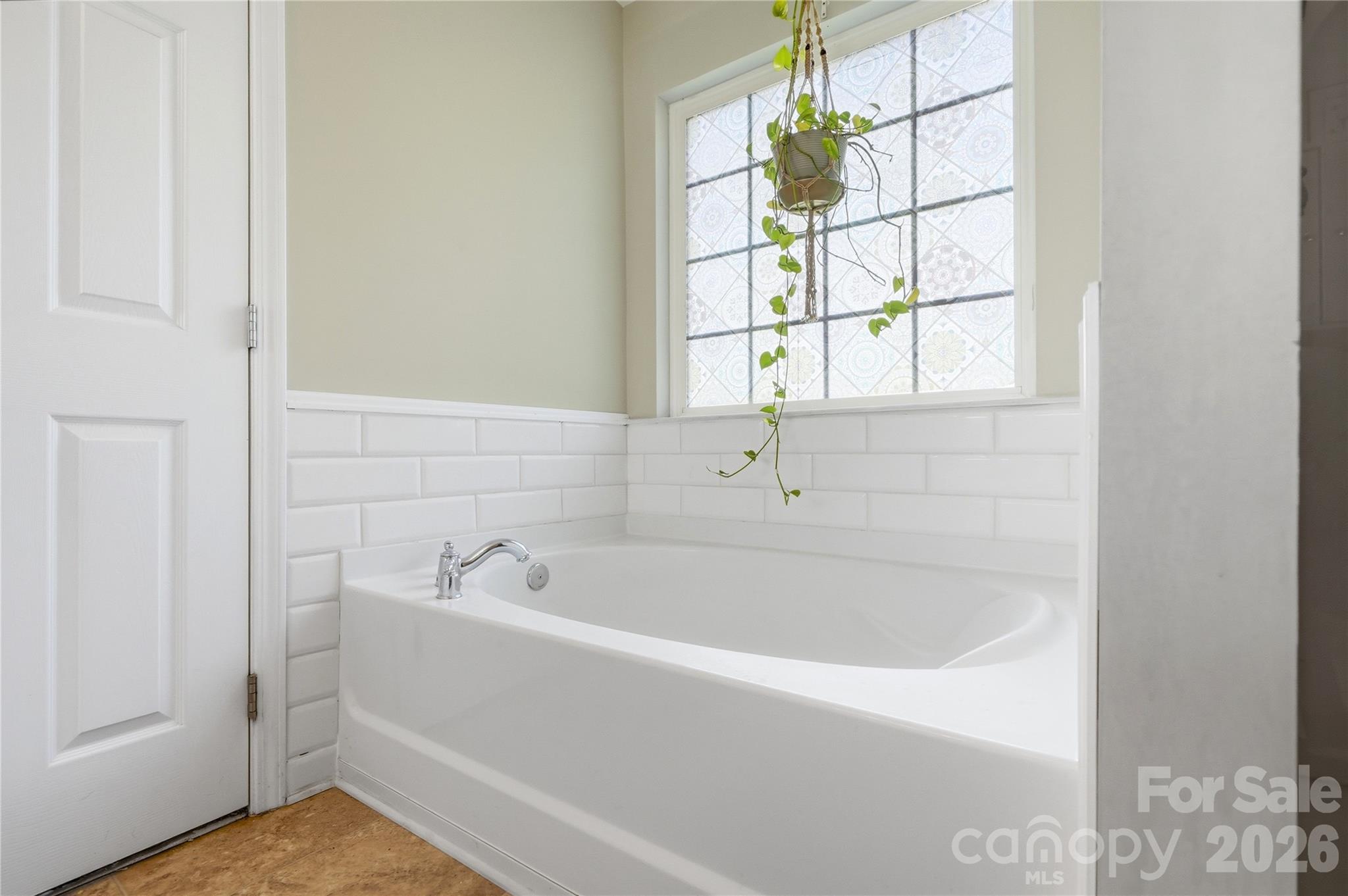2925 Deep Cove Drive NW — Concord