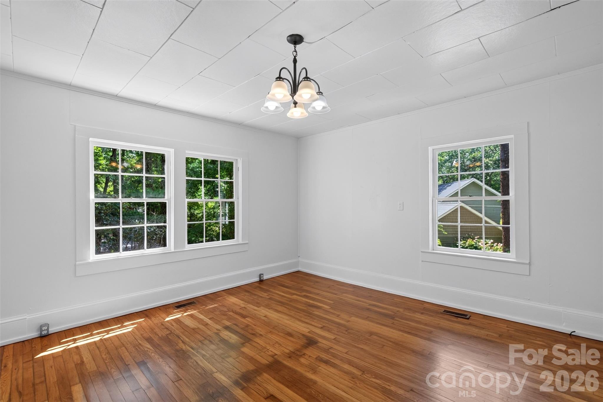 7 Bowers Road — Black Mountain