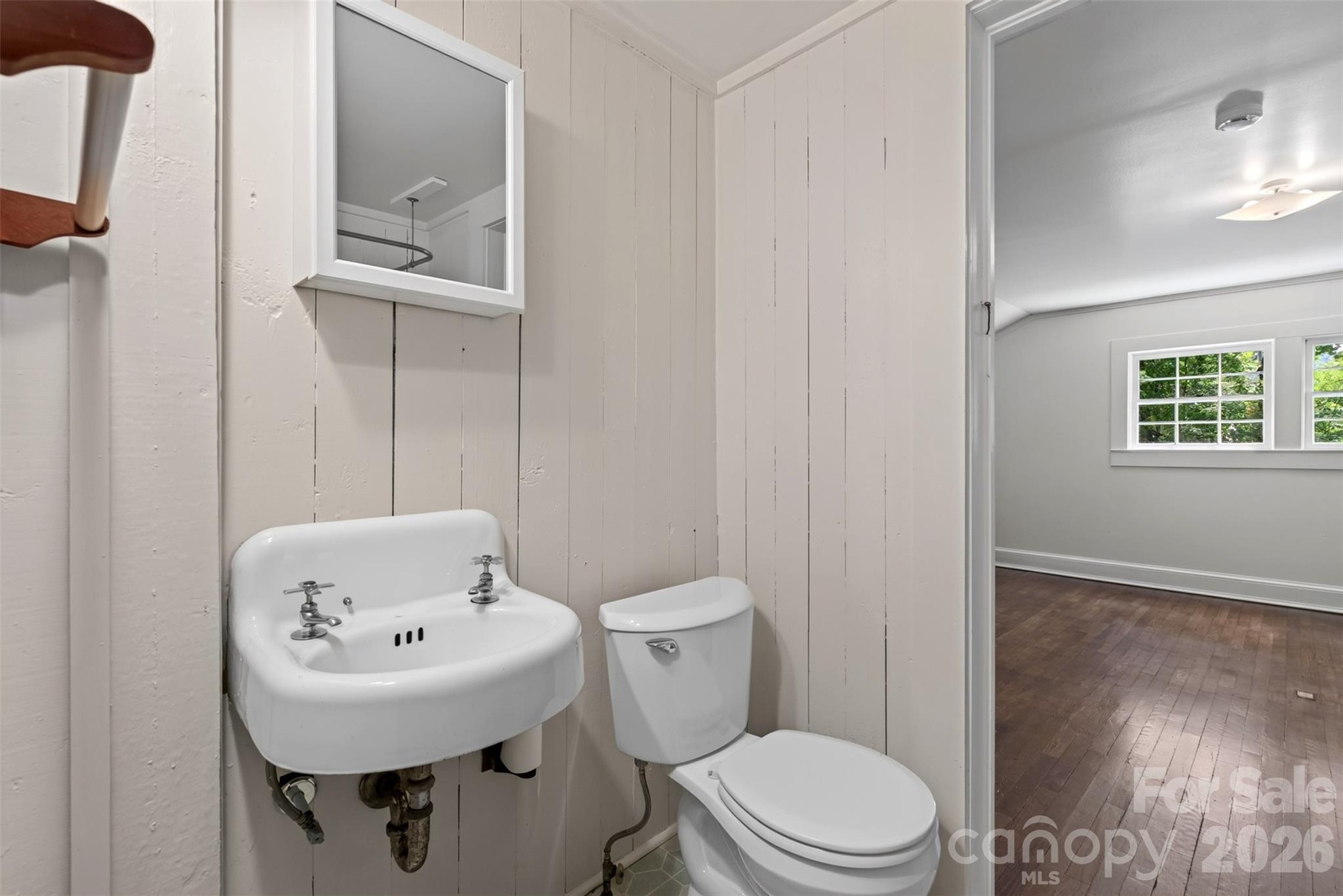 7 Bowers Road — Black Mountain
