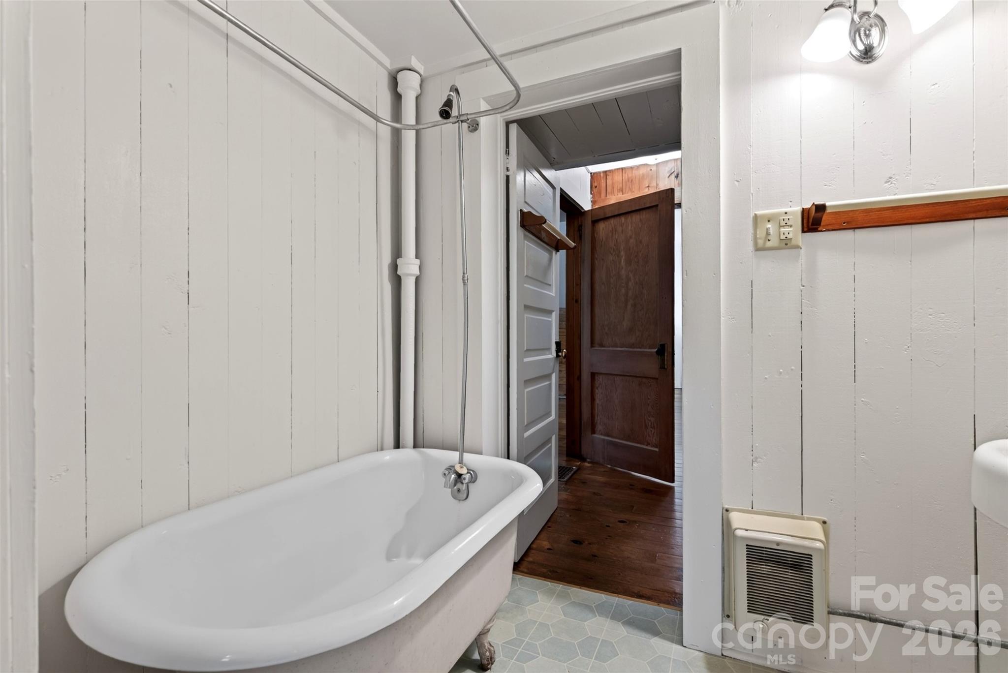 7 Bowers Road — Black Mountain