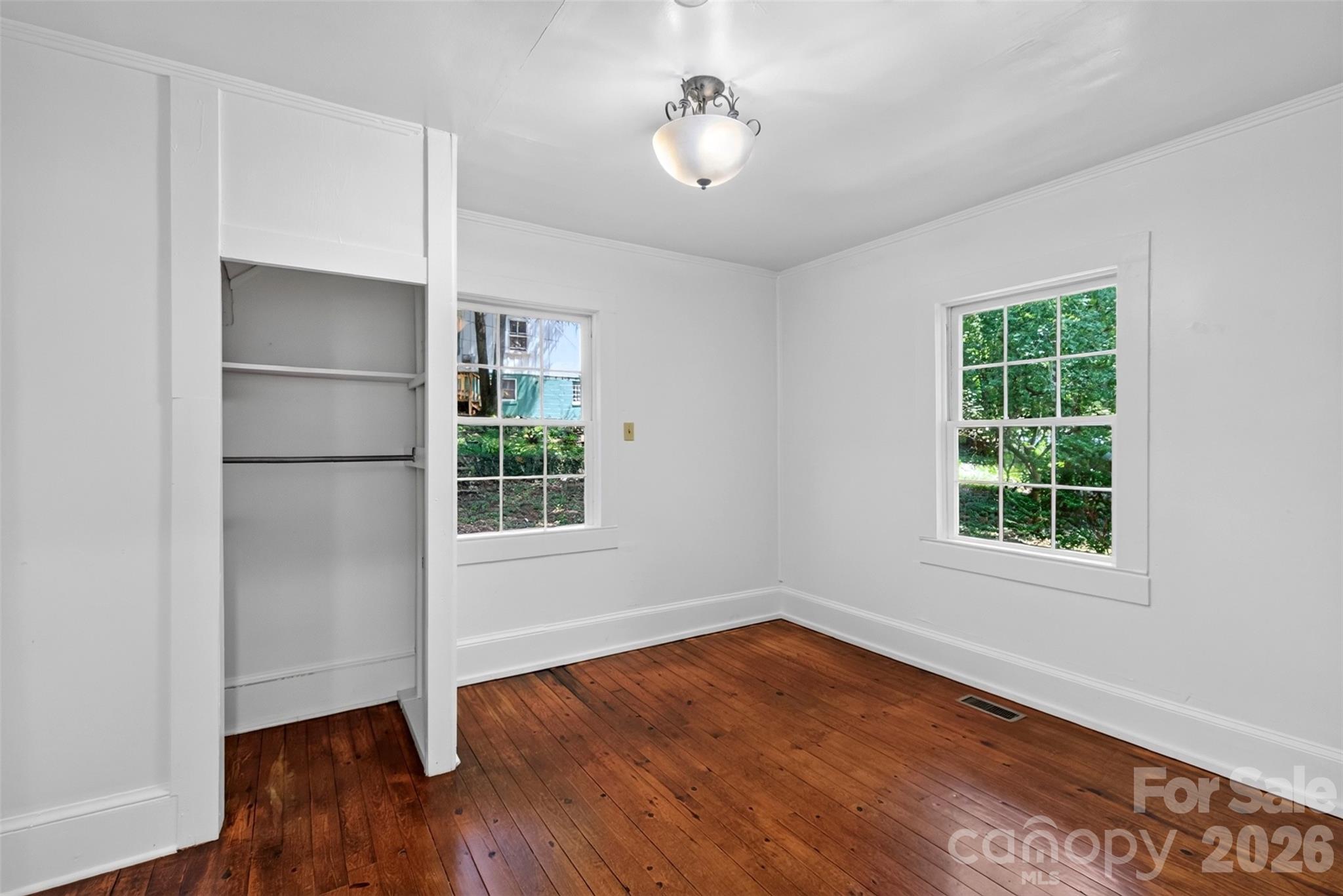 7 Bowers Road — Black Mountain