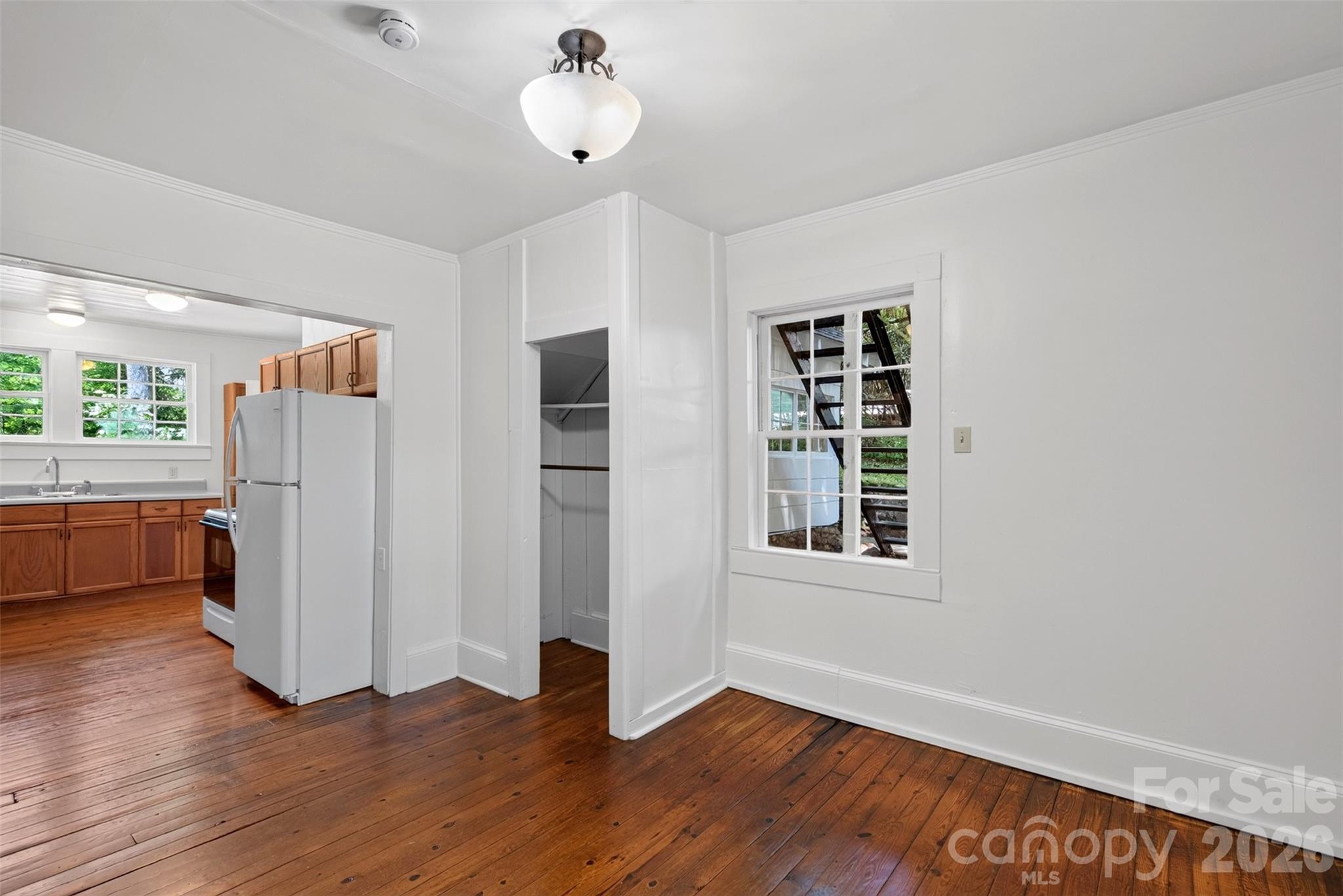 7 Bowers Road — Black Mountain