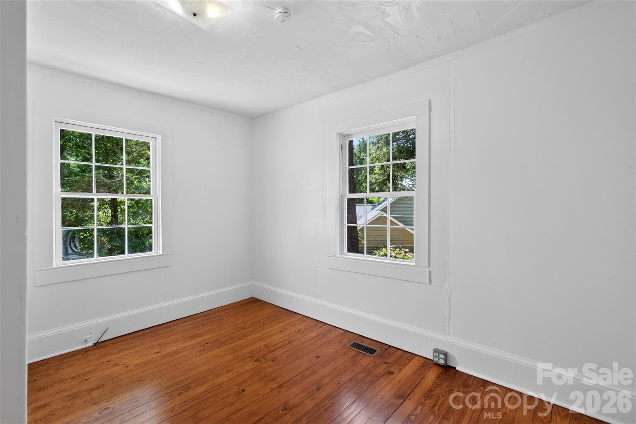7 Bowers Road — Black Mountain