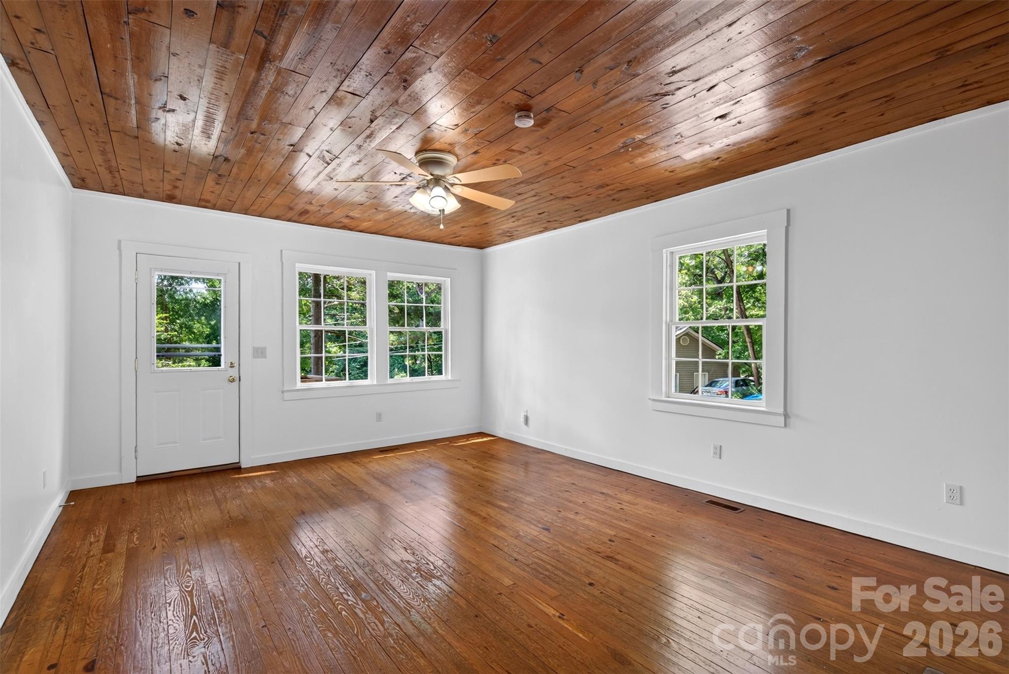 7 Bowers Road — Black Mountain