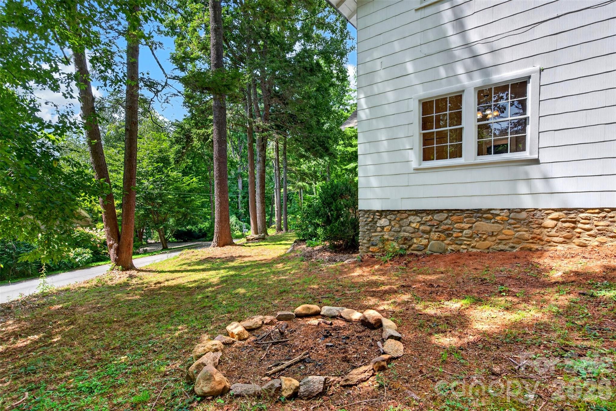 7 Bowers Road — Black Mountain