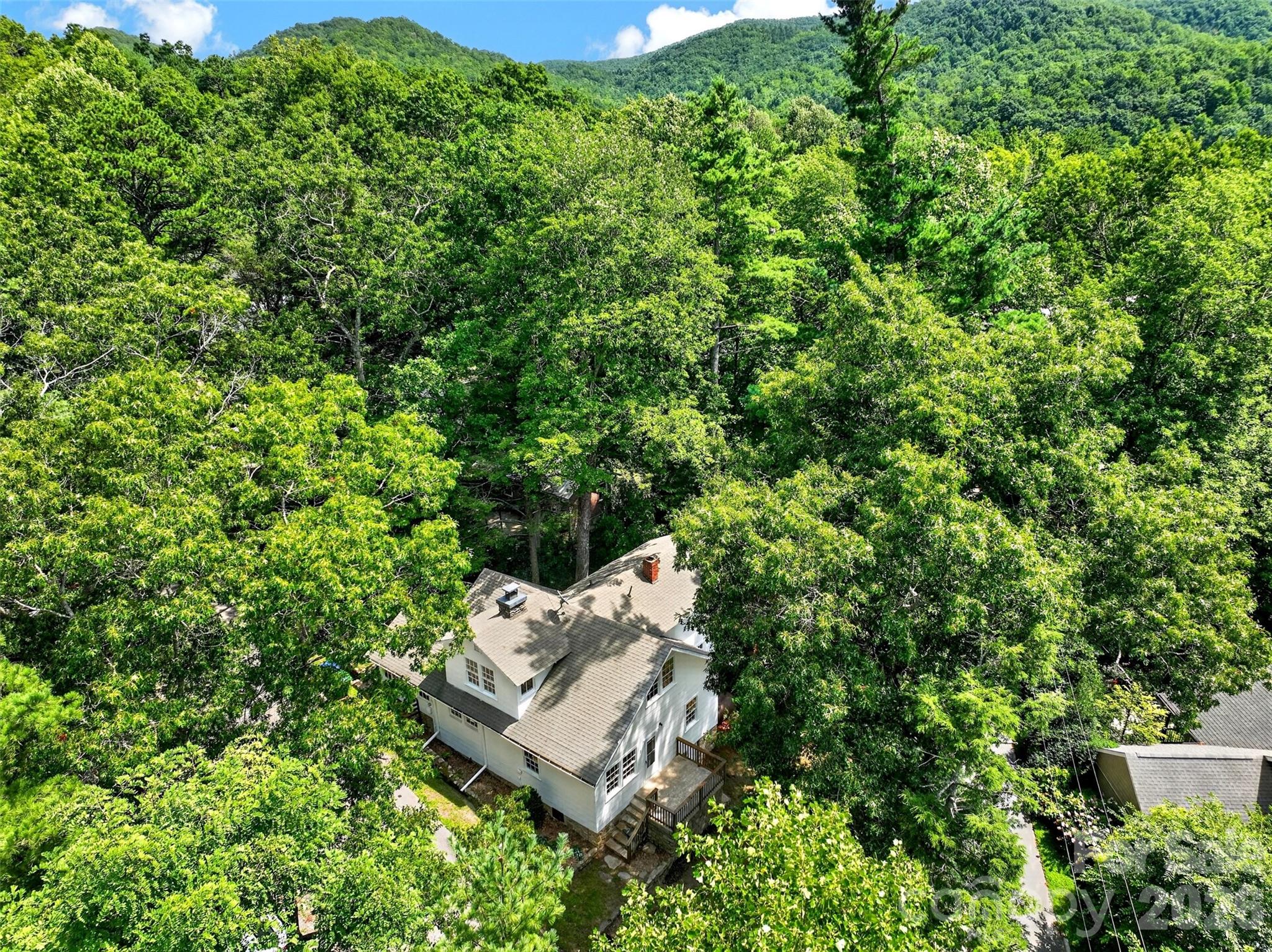 7 Bowers Road — Black Mountain