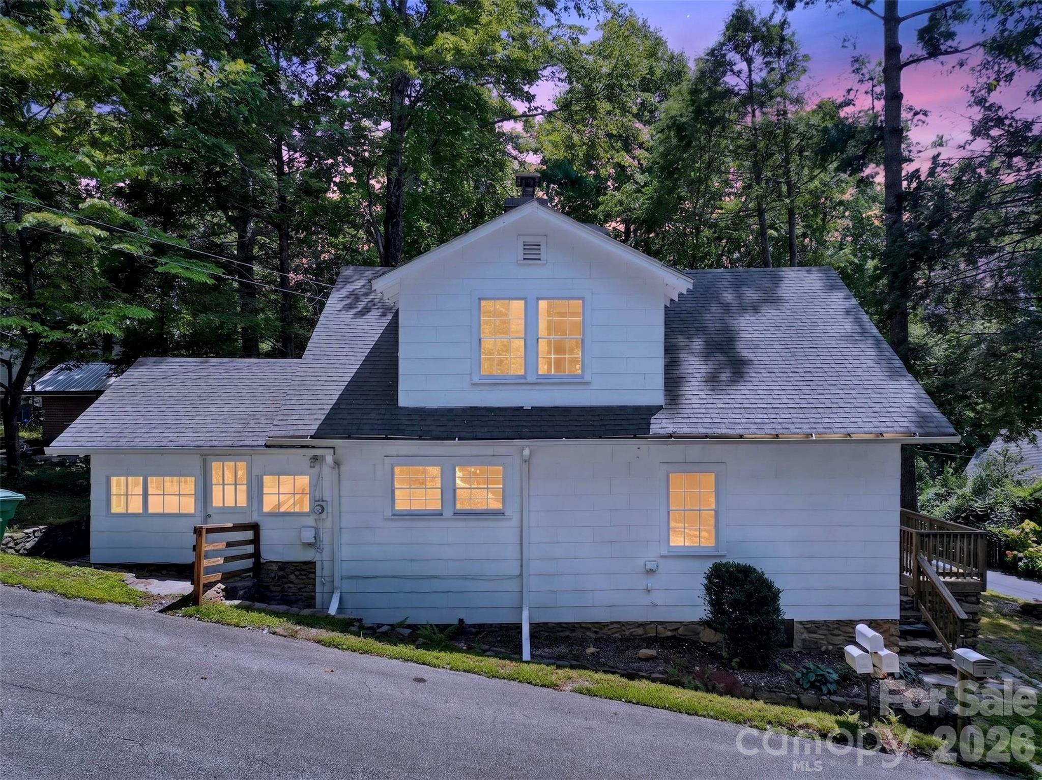 7 Bowers Road — Black Mountain