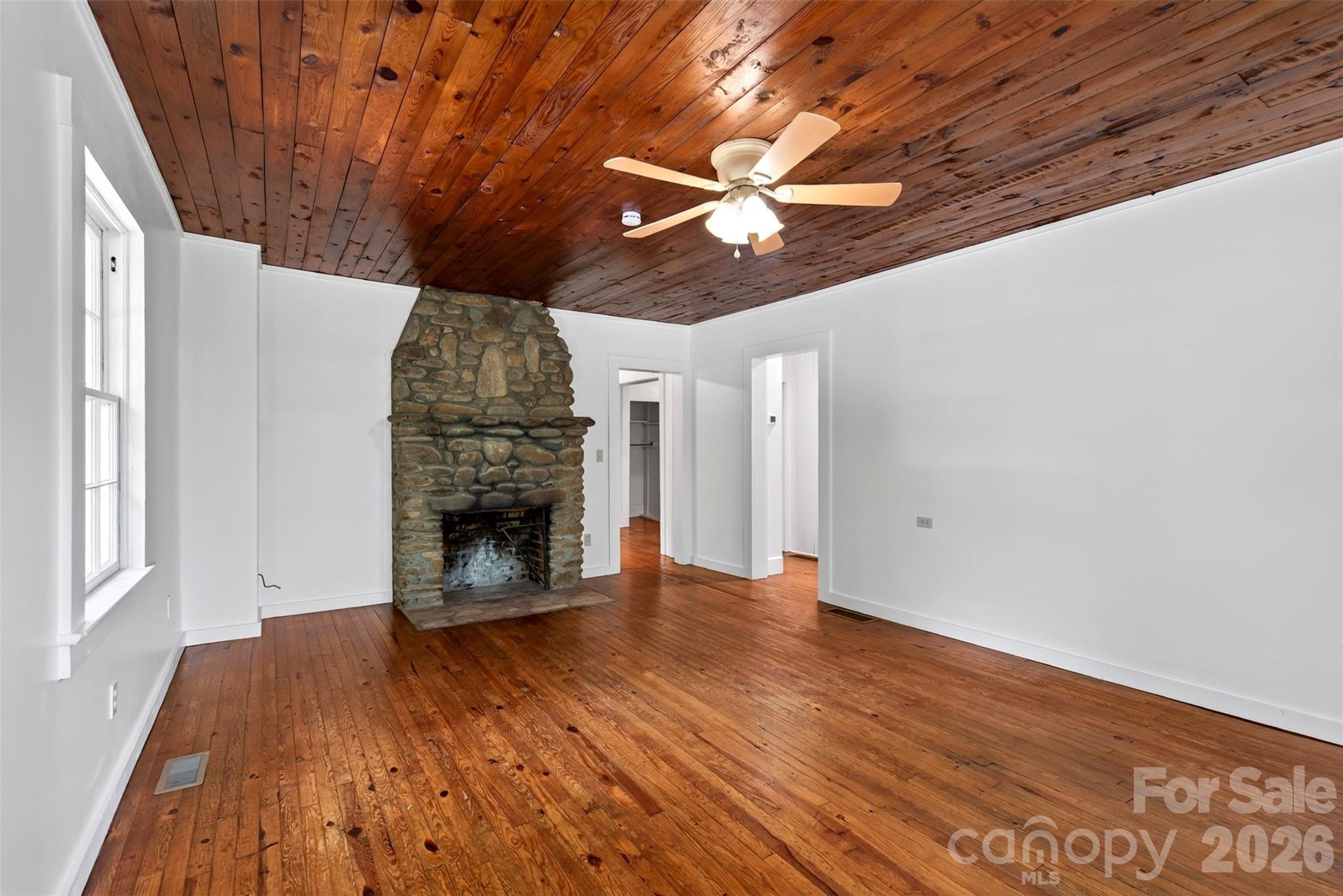 7 Bowers Road — Black Mountain