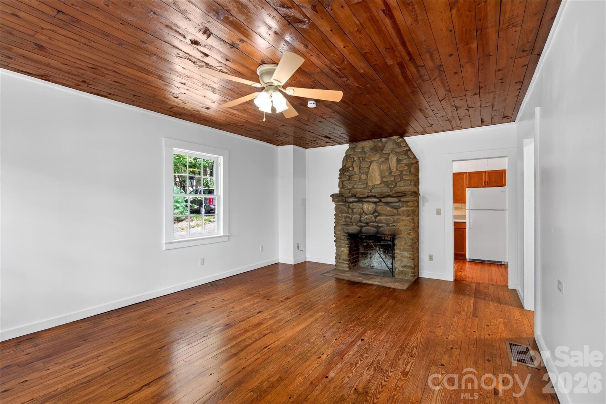 7 Bowers Road — Black Mountain