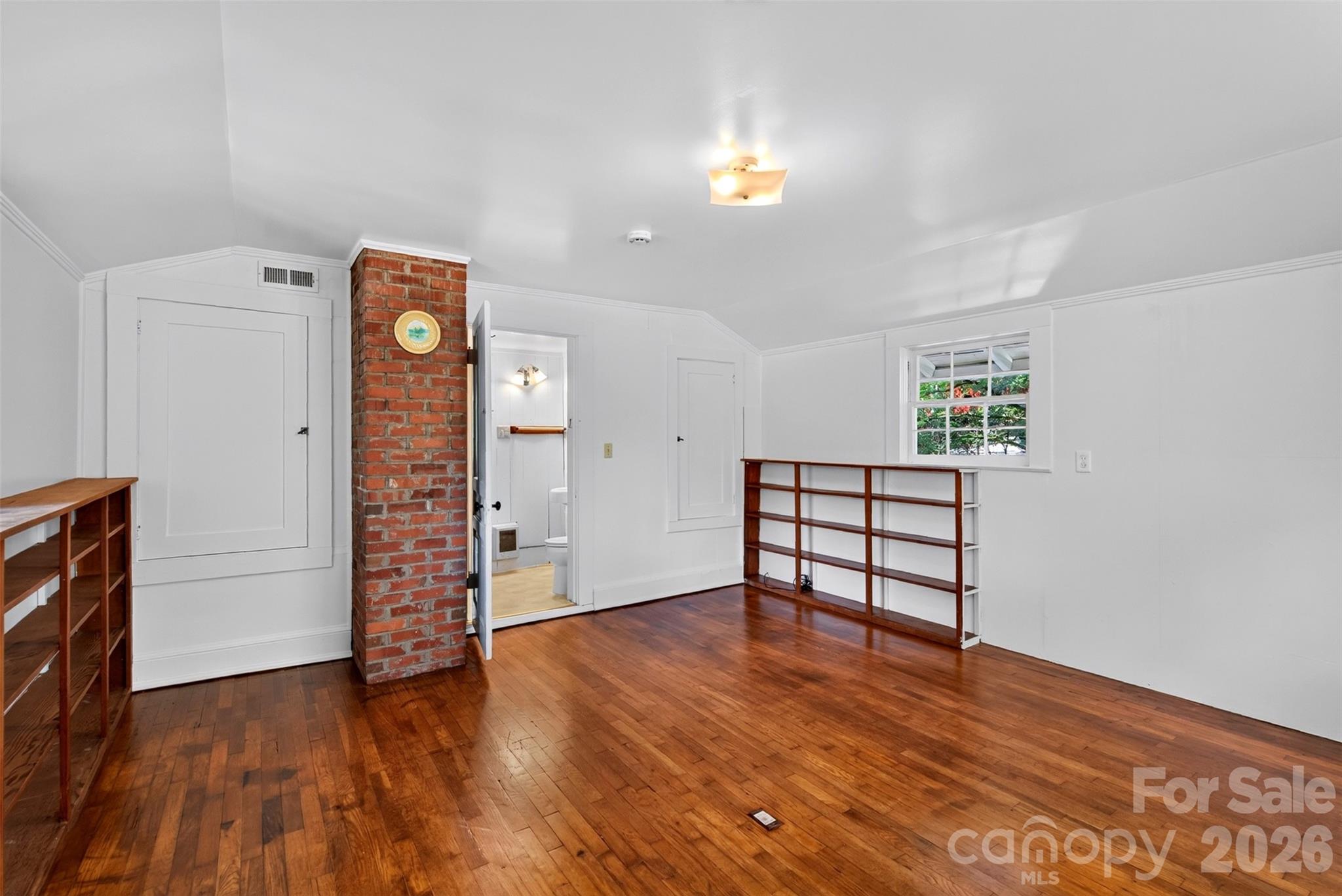 7 Bowers Road — Black Mountain