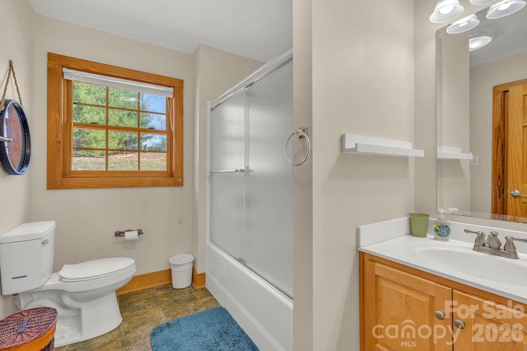 672 Cedar Trail — Fleetwood