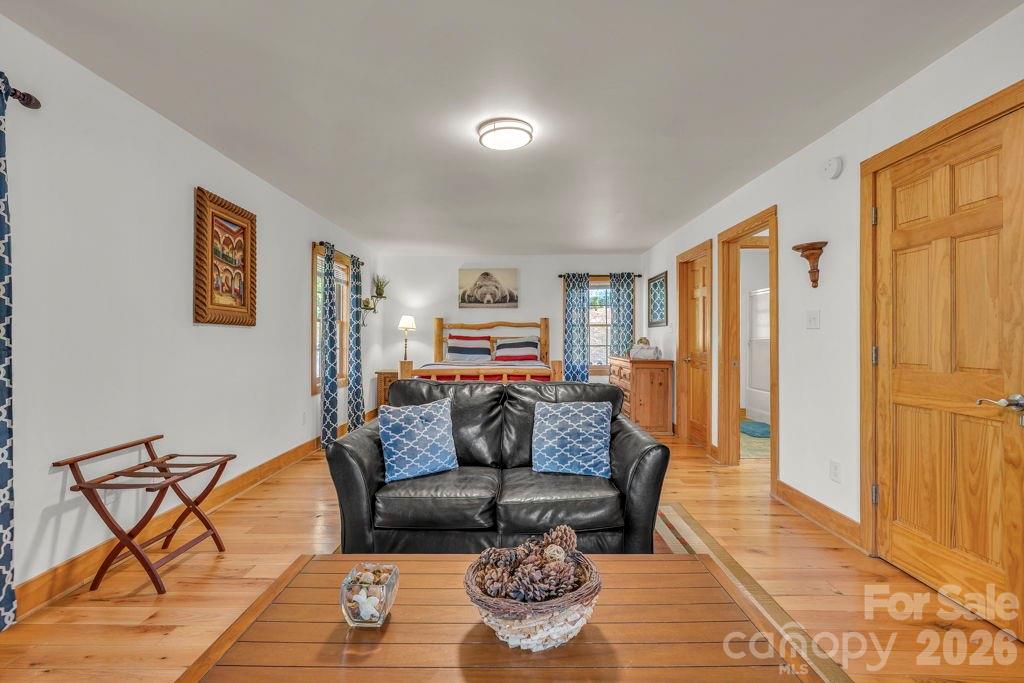 672 Cedar Trail — Fleetwood