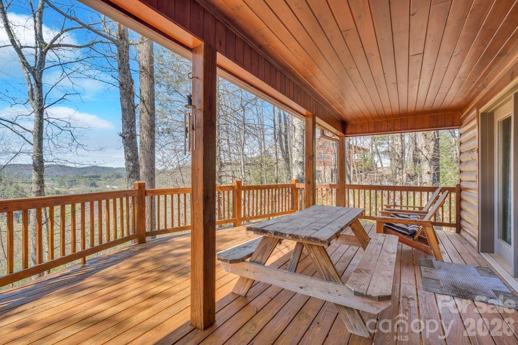 672 Cedar Trail — Fleetwood