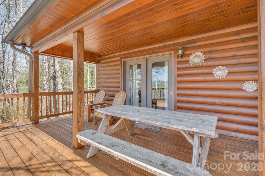 672 Cedar Trail — Fleetwood