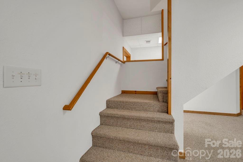 672 Cedar Trail — Fleetwood