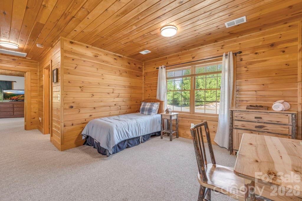 672 Cedar Trail — Fleetwood
