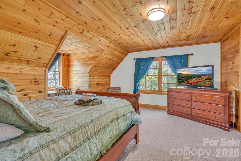 672 Cedar Trail — Fleetwood