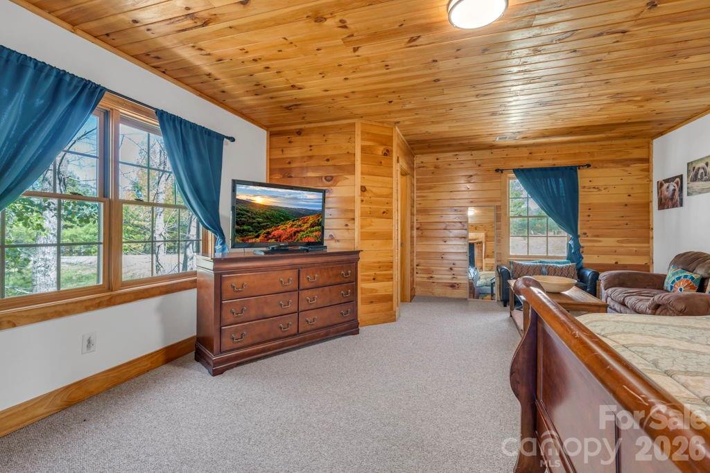 672 Cedar Trail — Fleetwood