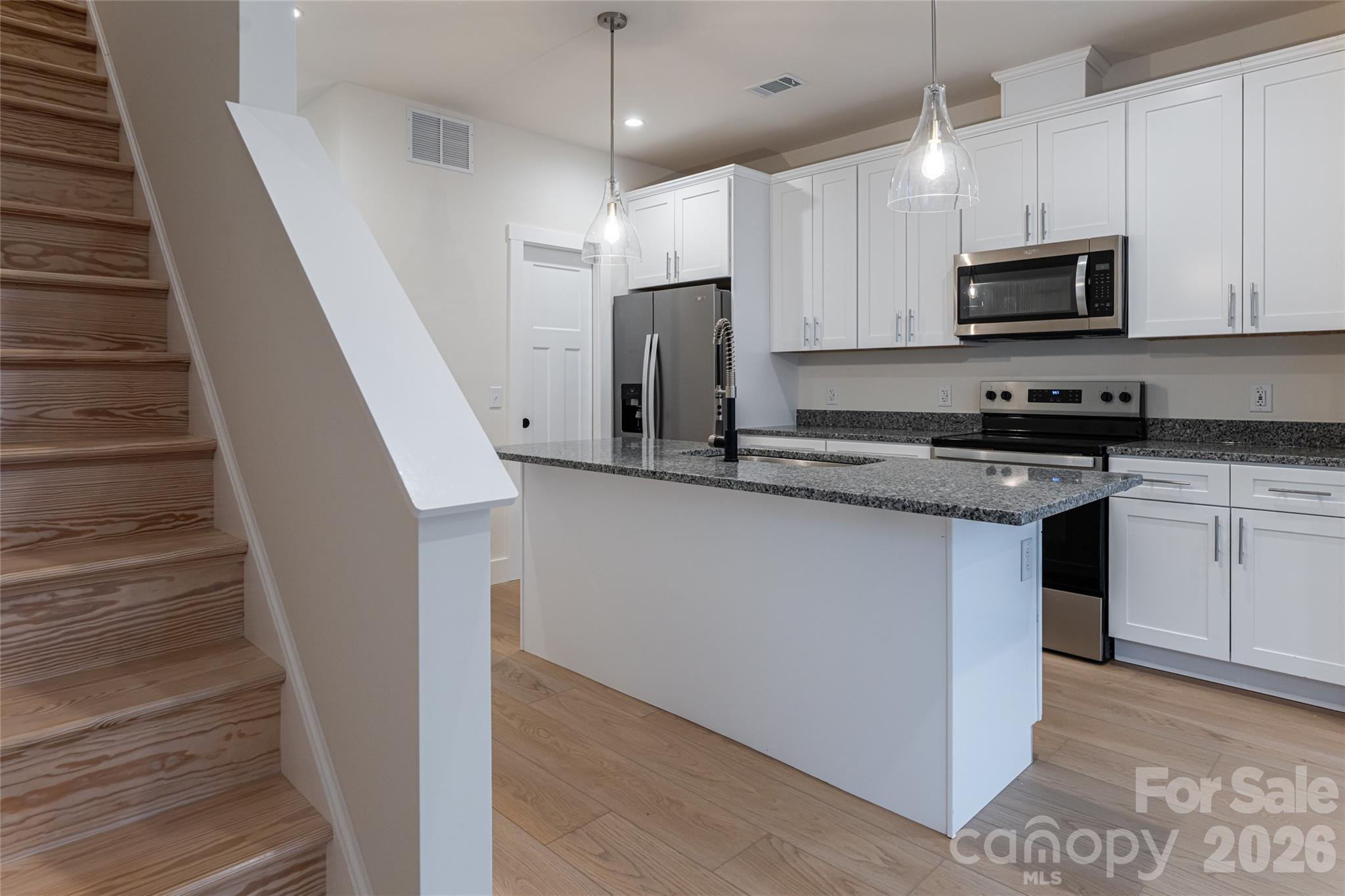 4 & 10 Wyndom Lane — Asheville