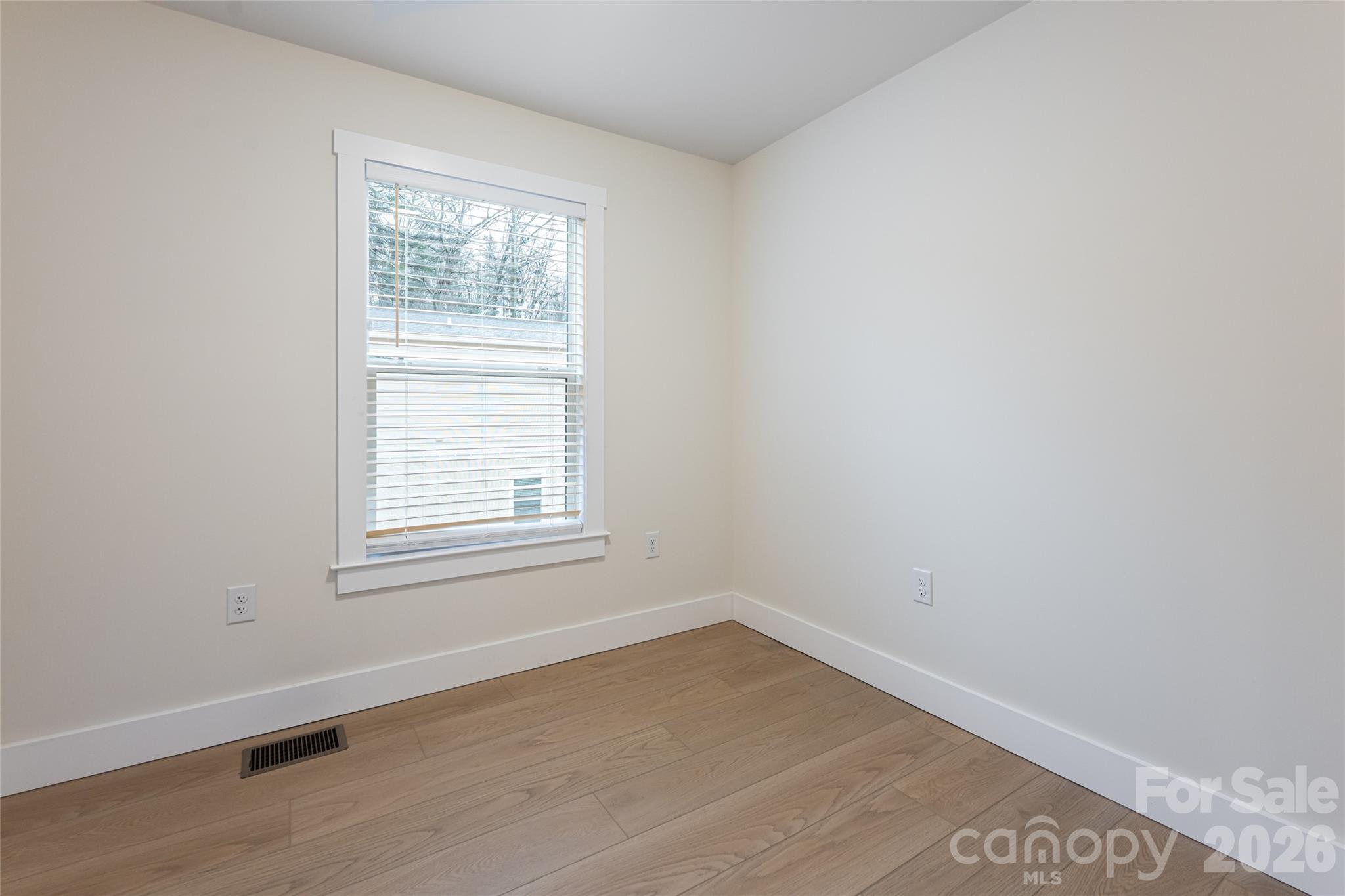 4 & 10 Wyndom Lane — Asheville