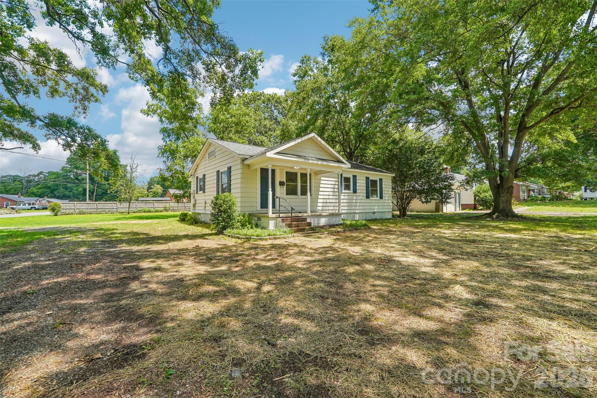 808 Lowery Street — Shelby