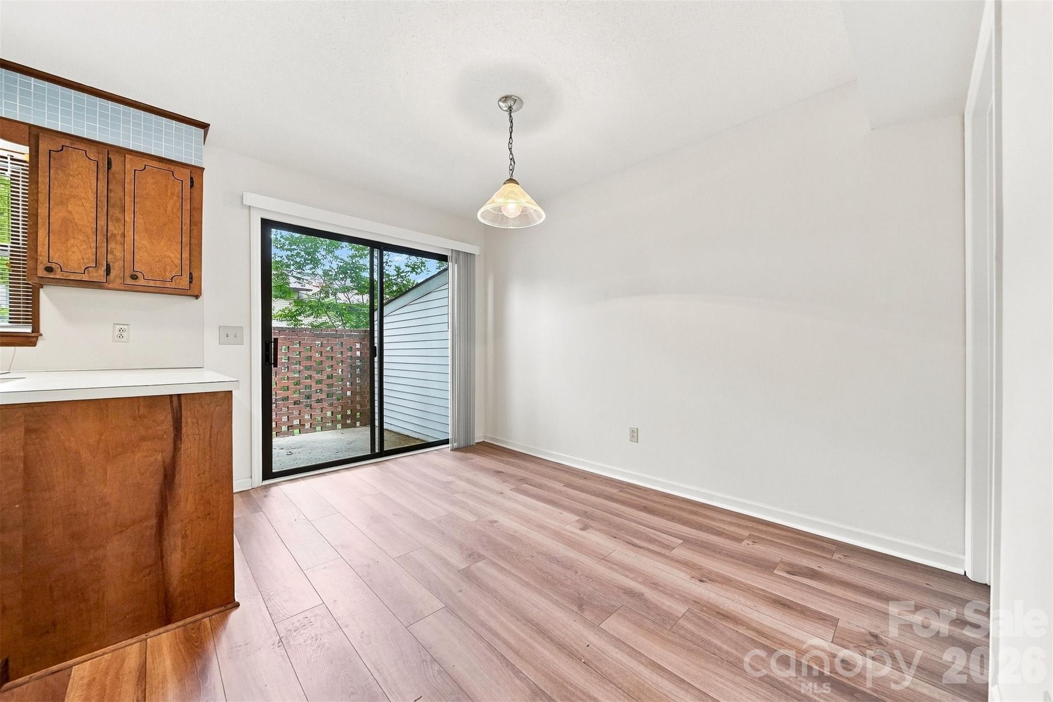 1330 5th Street NE #102 — Hickory