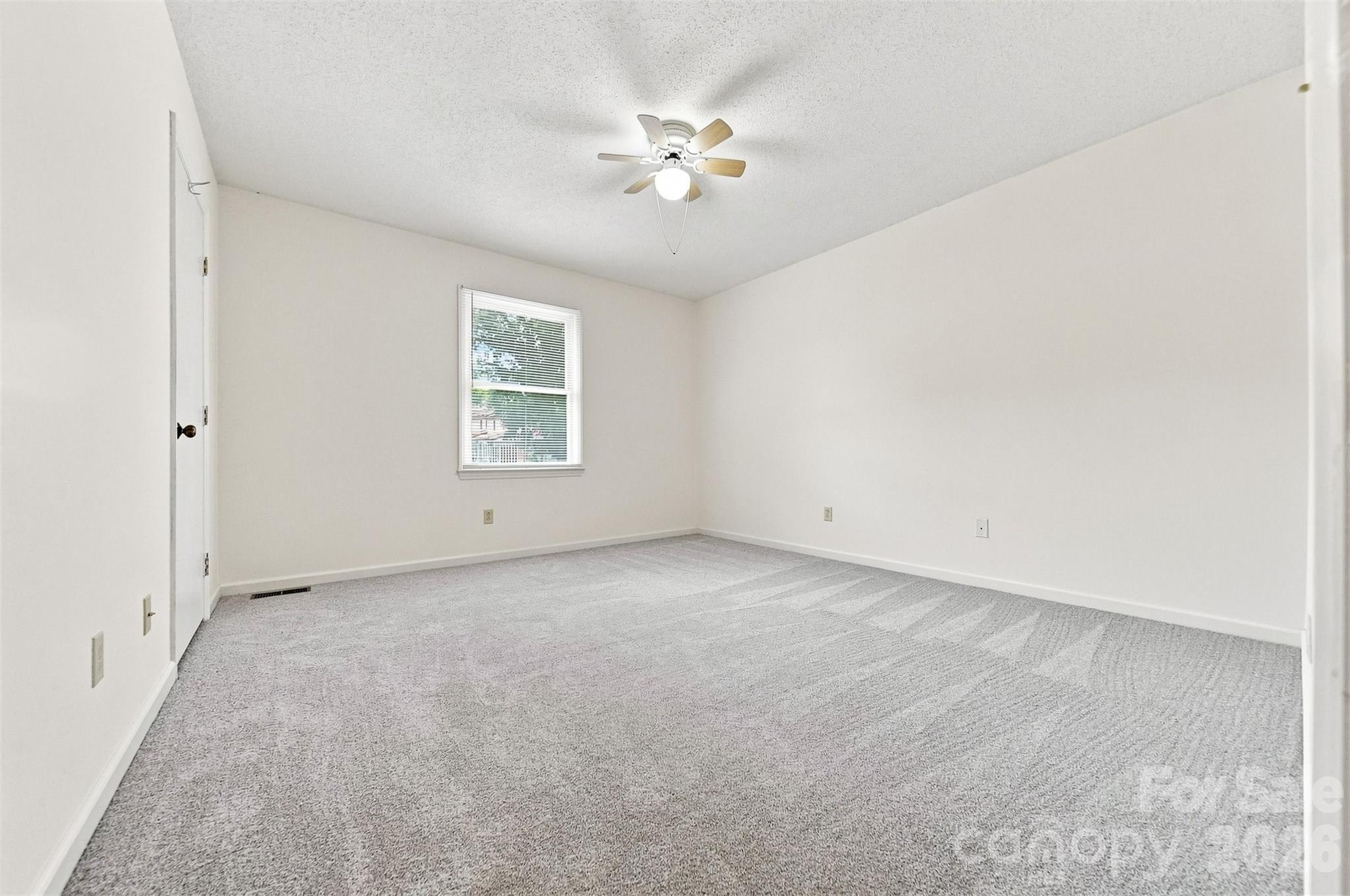 1330 5th Street NE #102 — Hickory