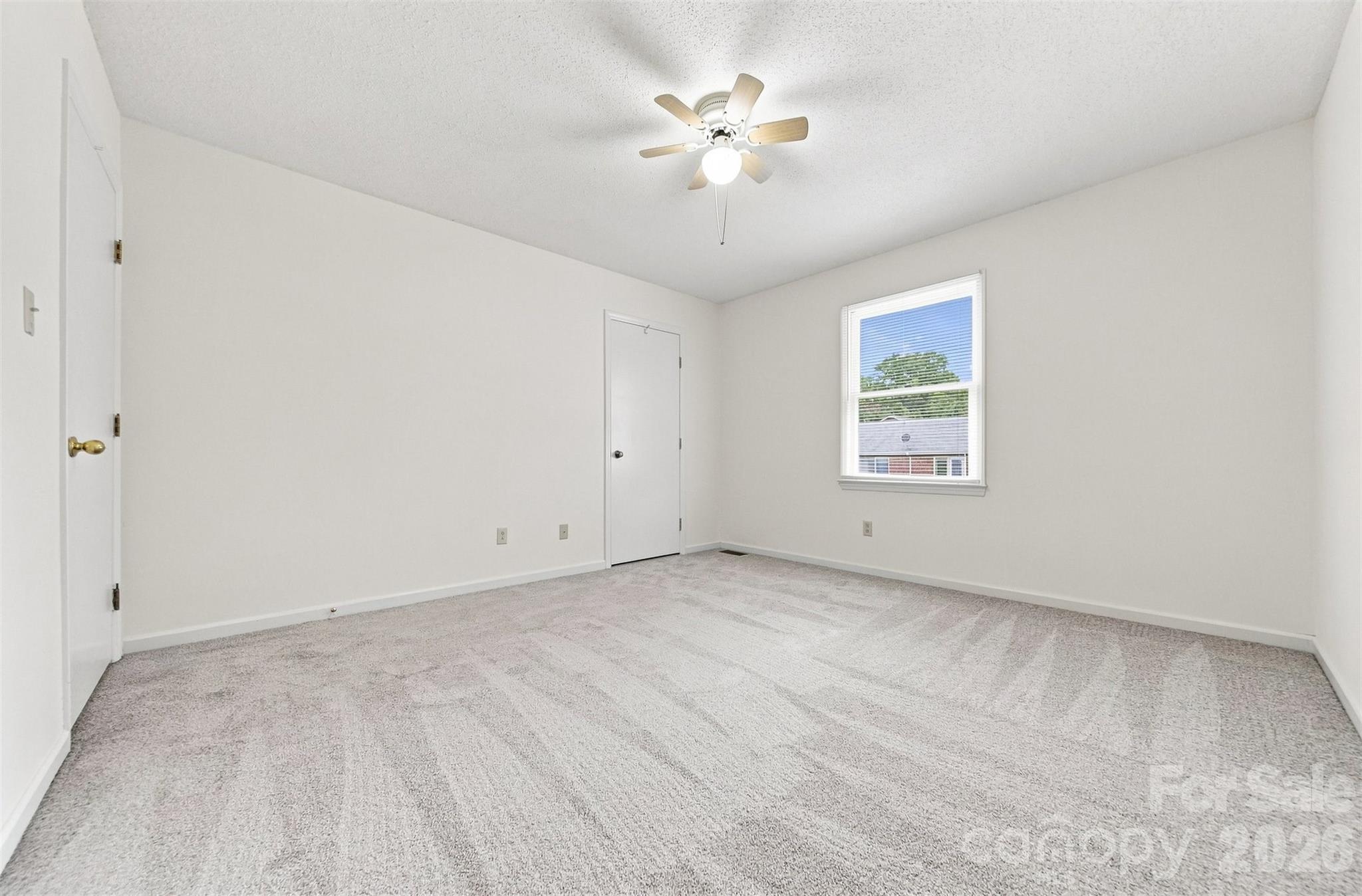 1330 5th Street NE #102 — Hickory