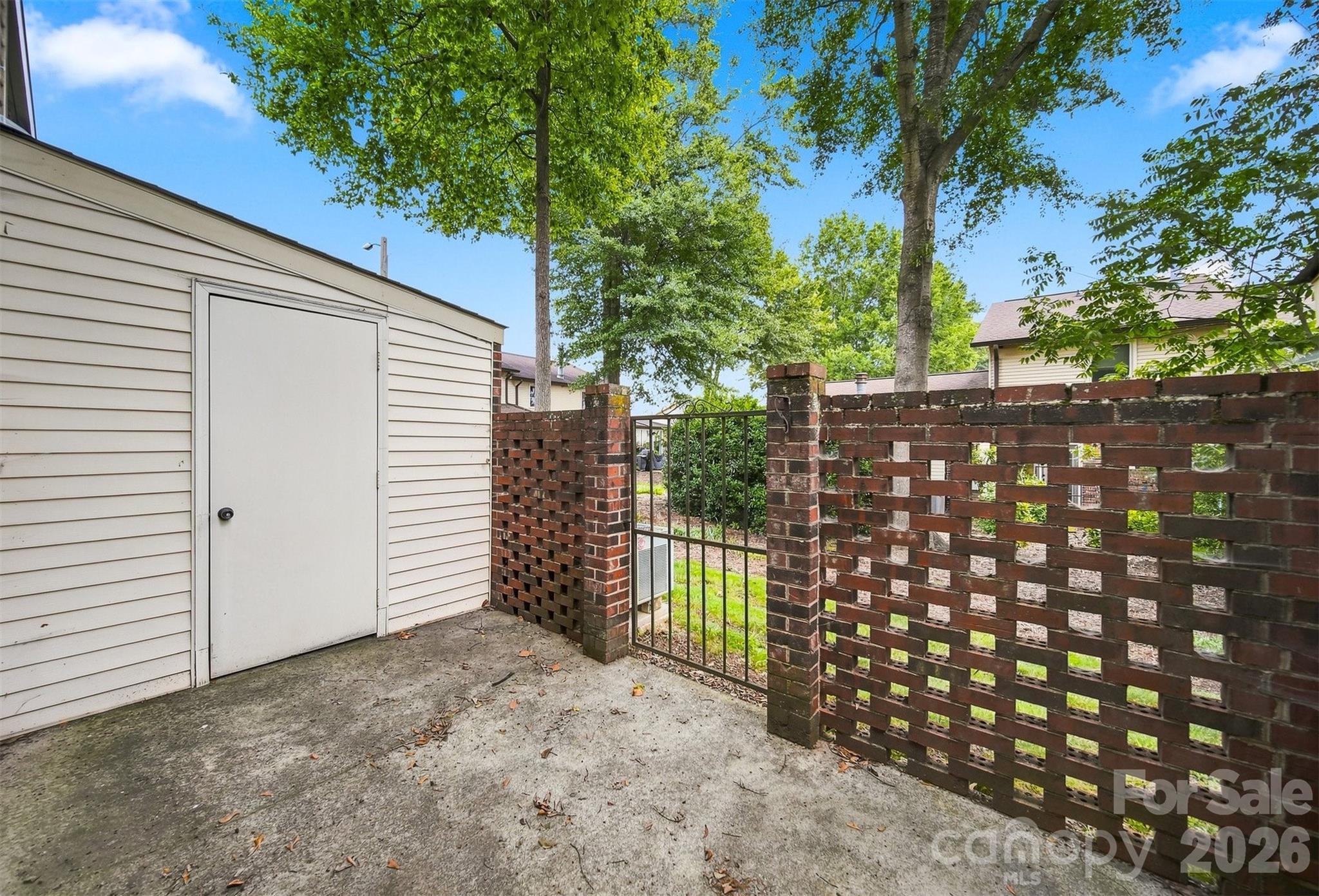 1330 5th Street NE #102 — Hickory