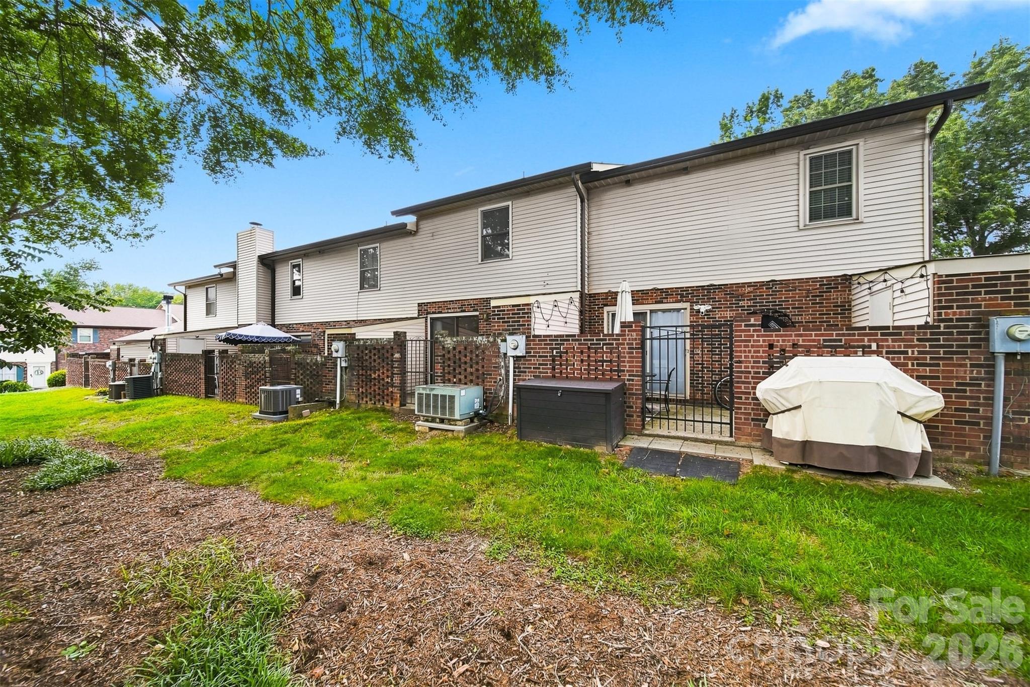 1330 5th Street NE #102 — Hickory