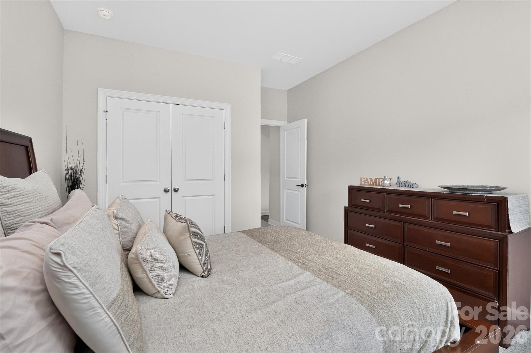 11922 Silverheel Lane — Huntersville