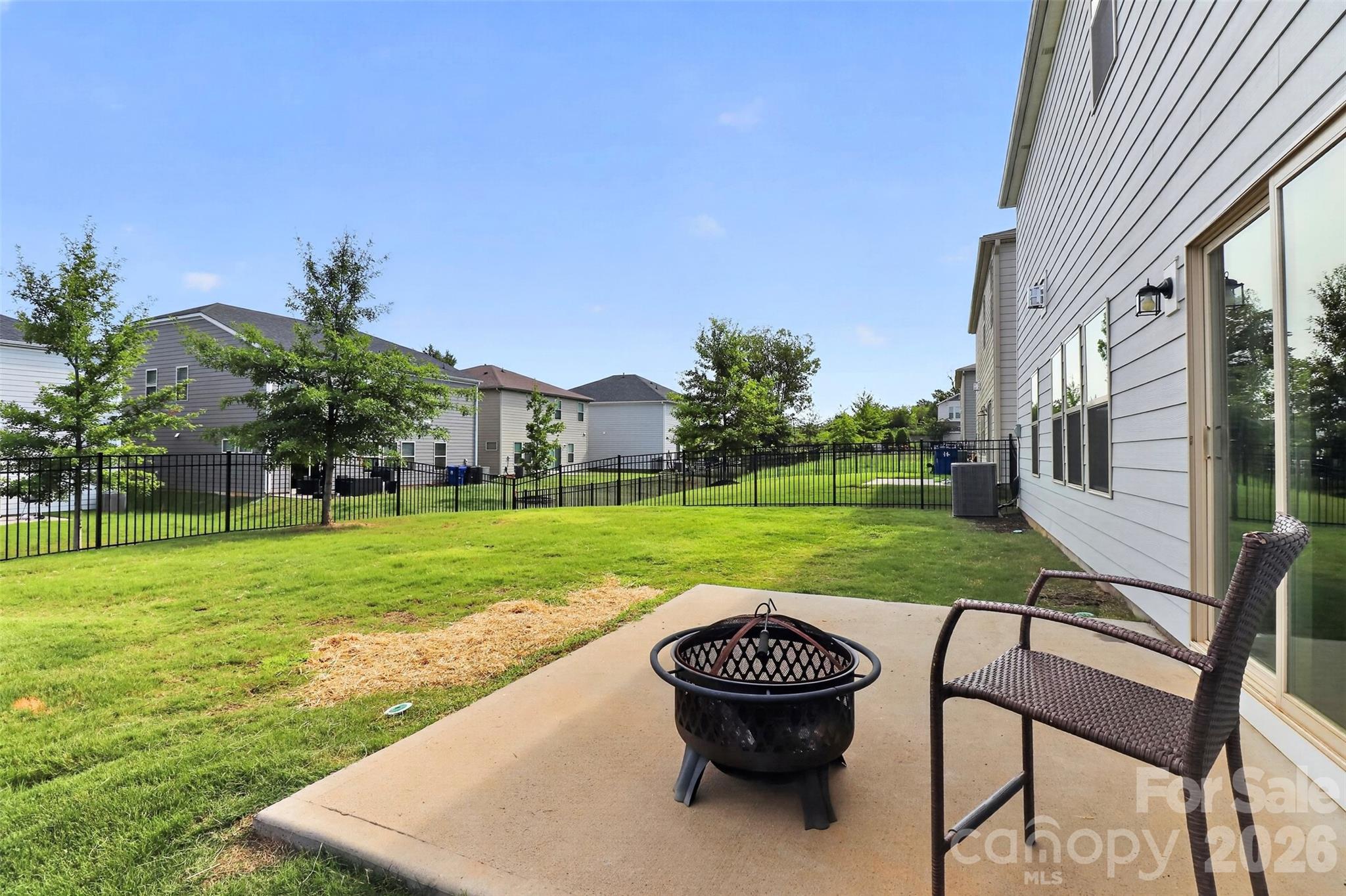 11922 Silverheel Lane — Huntersville
