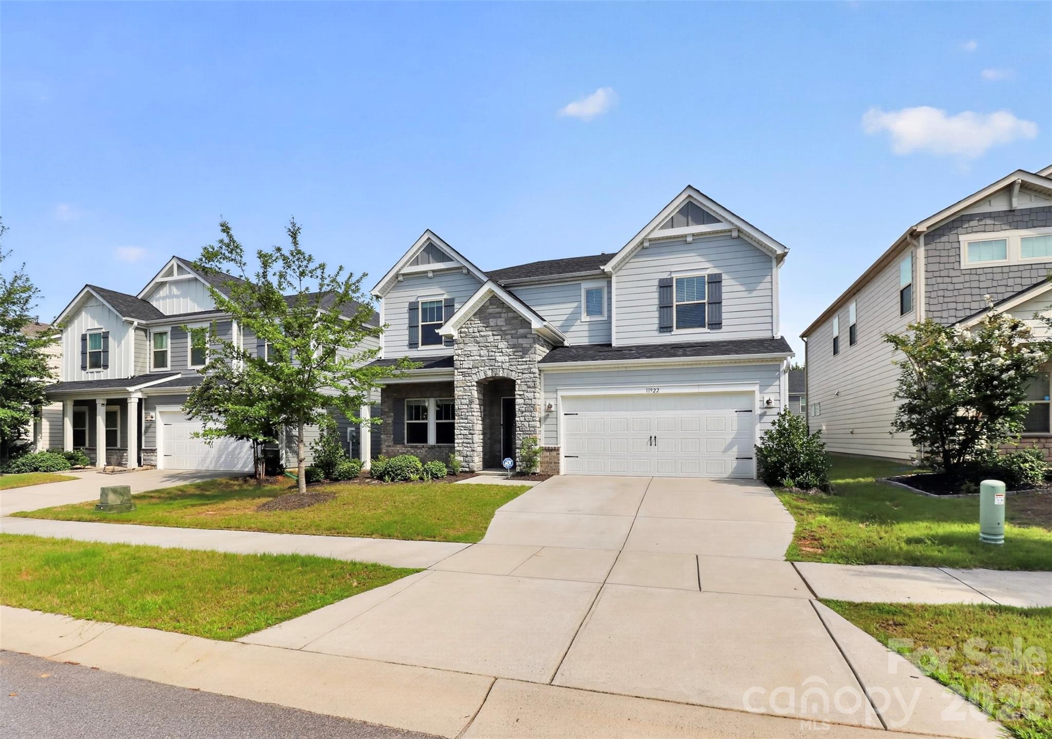 11922 Silverheel Lane — Huntersville