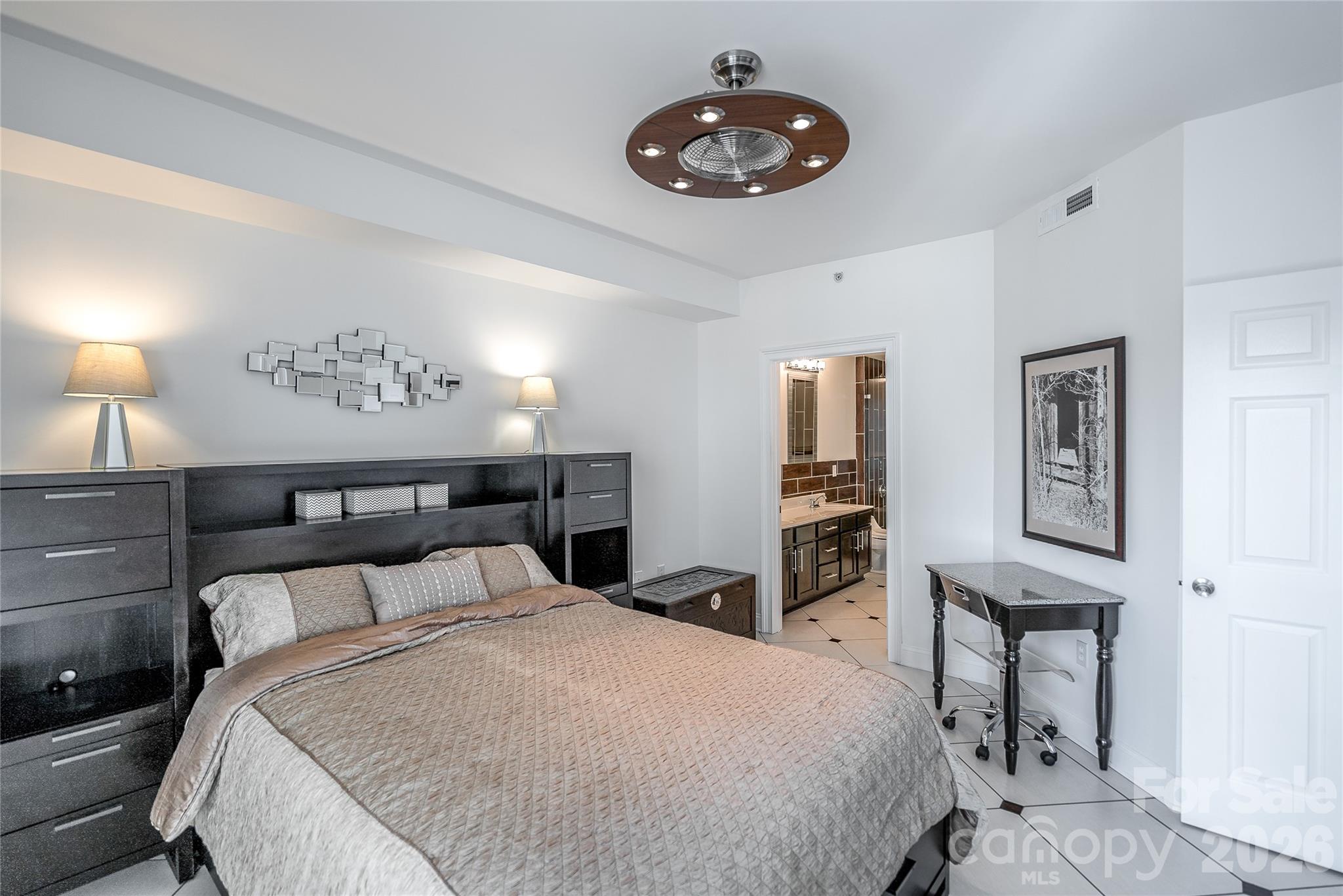 718 W Trade Street #605 — Charlotte