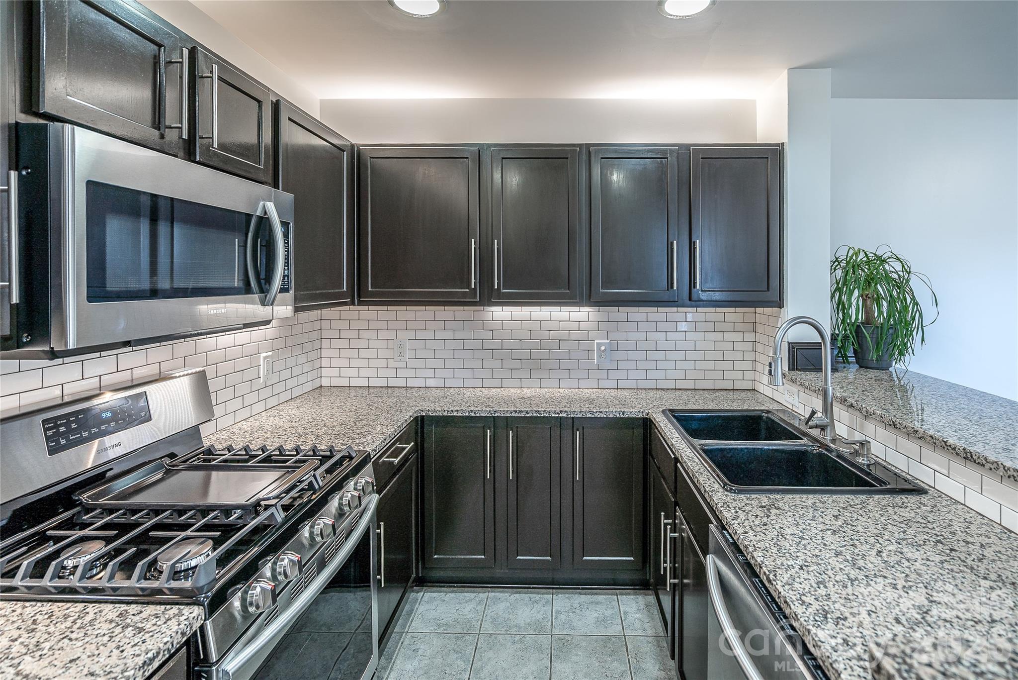 718 W Trade Street #605 — Charlotte