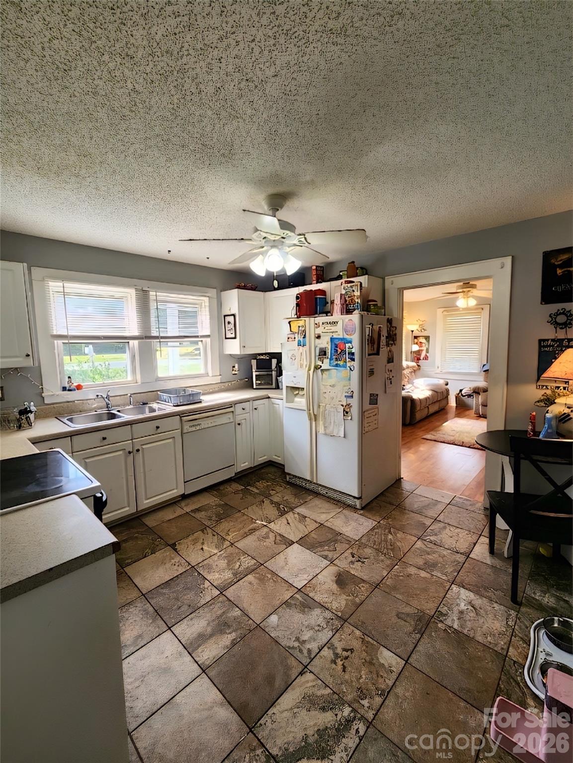202 Oak Street — Stanfield