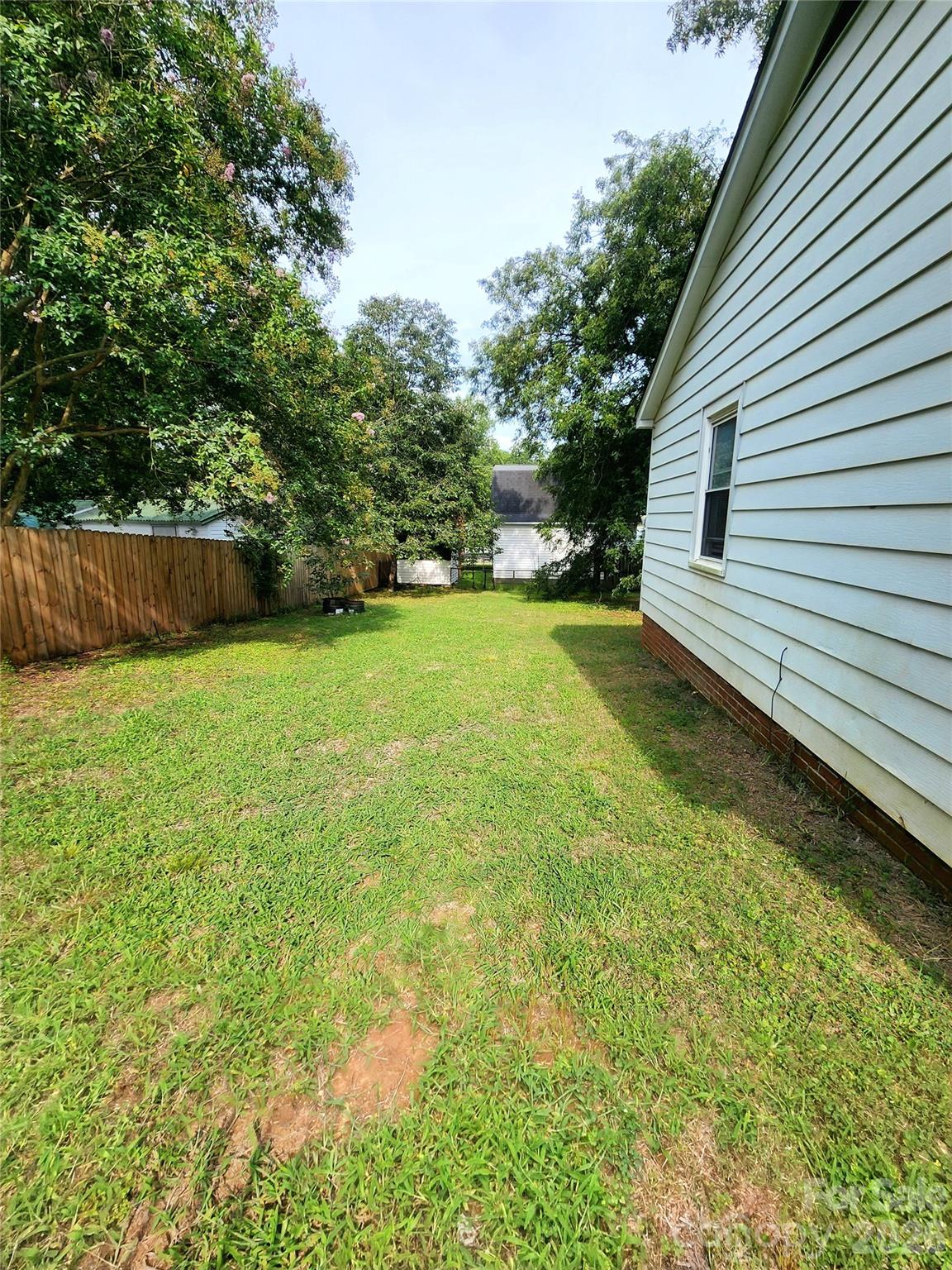 202 Oak Street — Stanfield