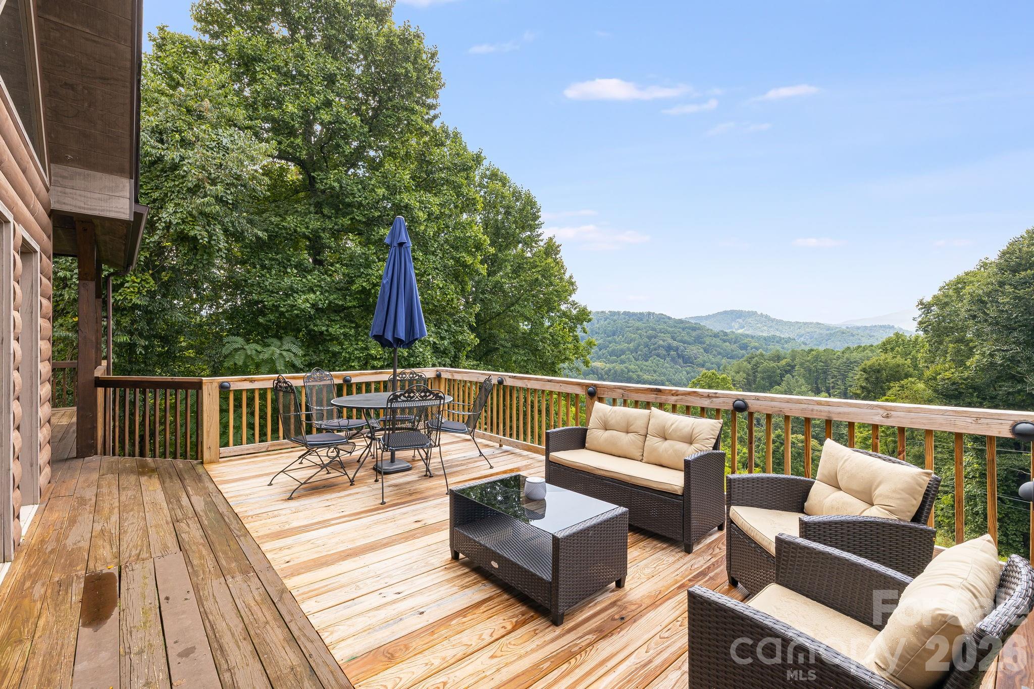 515 Raccoon Branch Road — Green Mountain