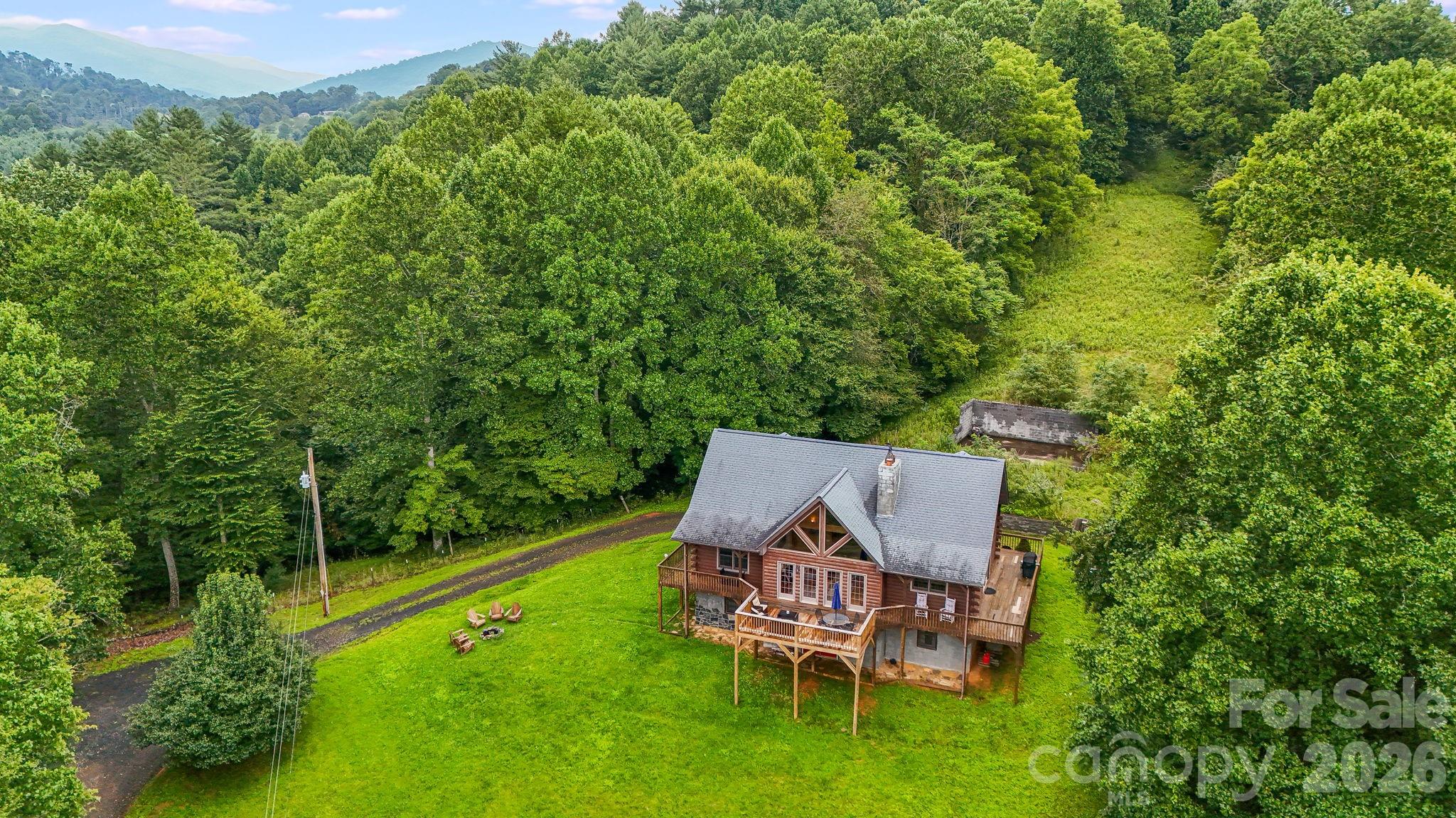 515 Raccoon Branch Road — Green Mountain